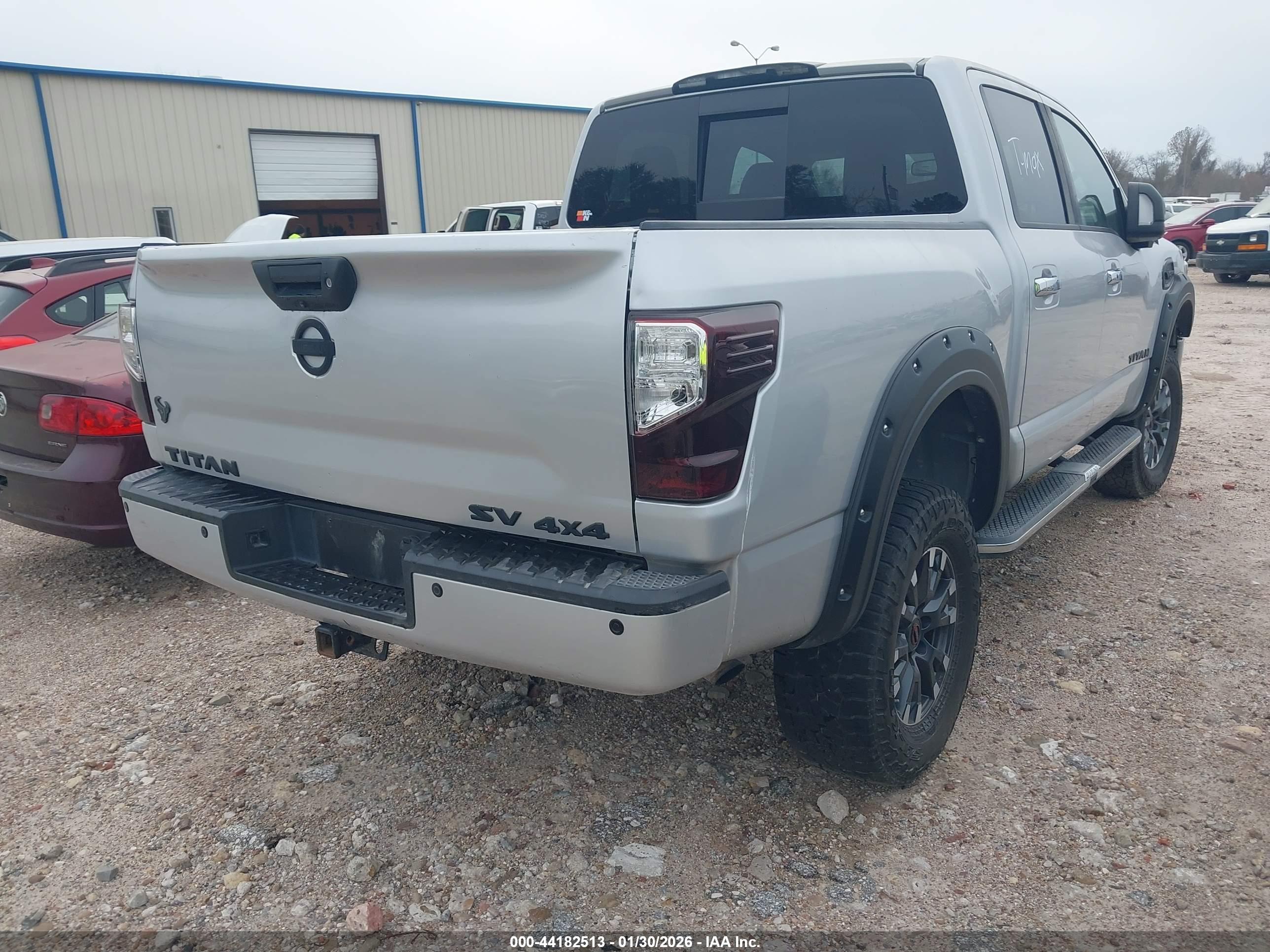 NISSAN TITAN image 4