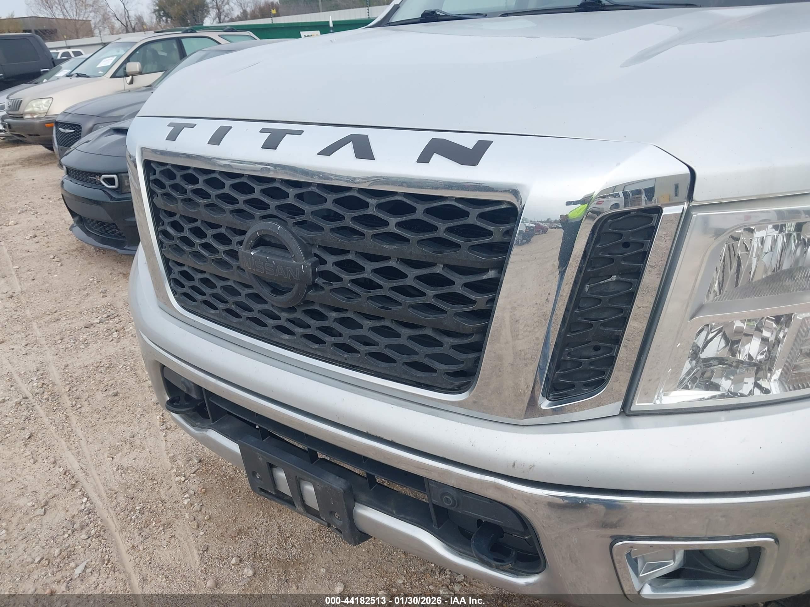 NISSAN TITAN image 6