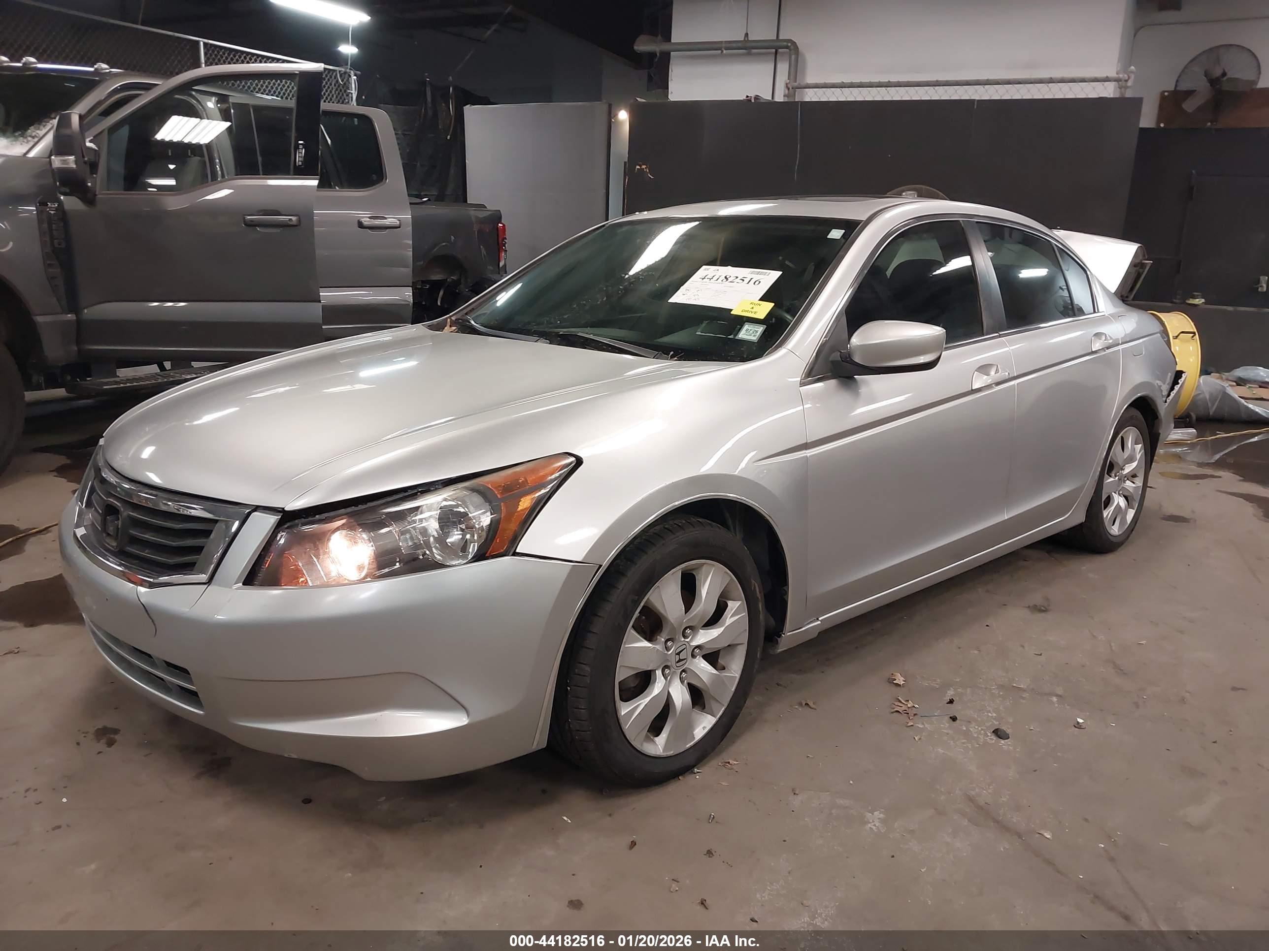 HONDA ACCORD image 2