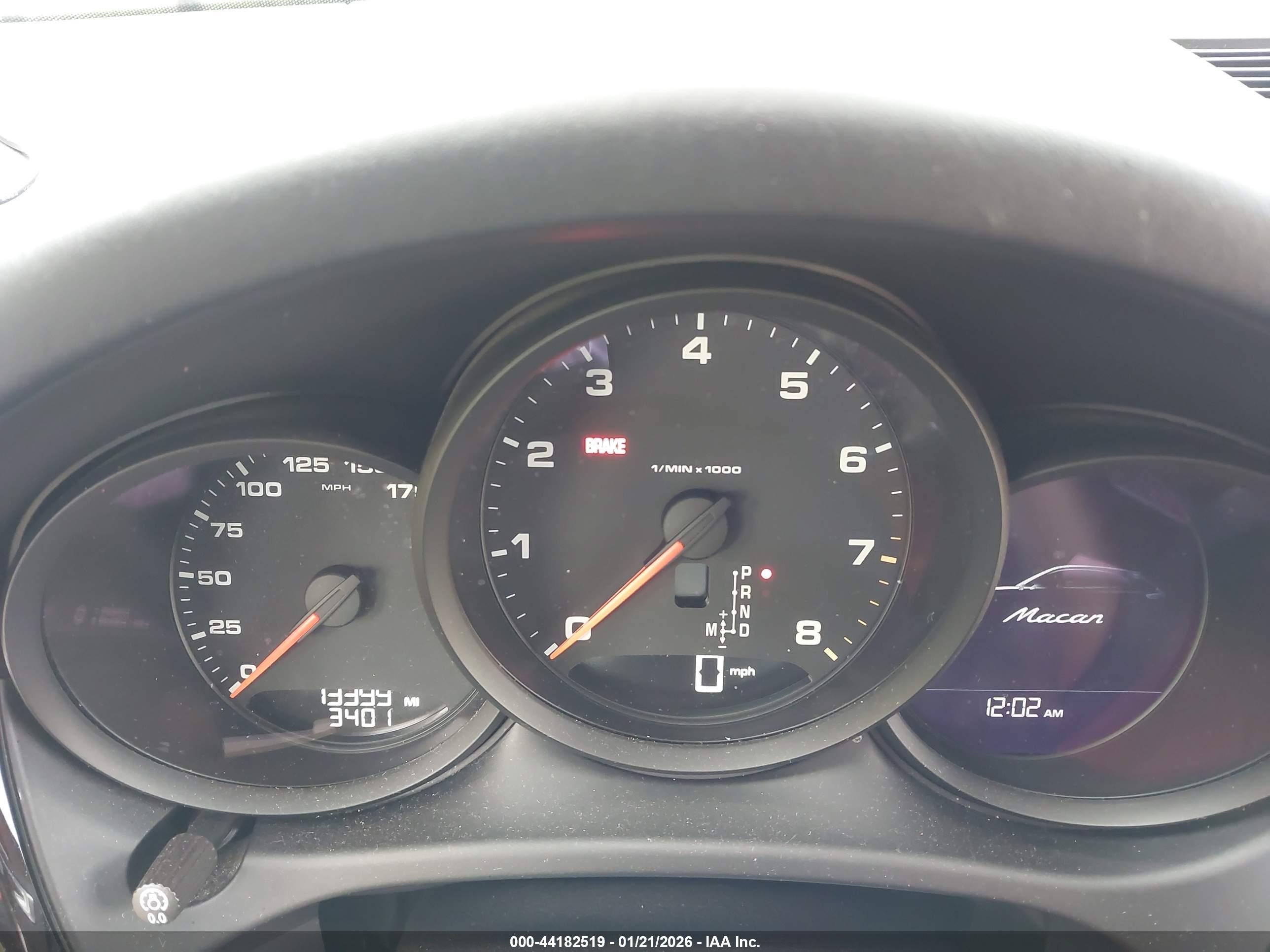 PORSCHE MACAN image 7