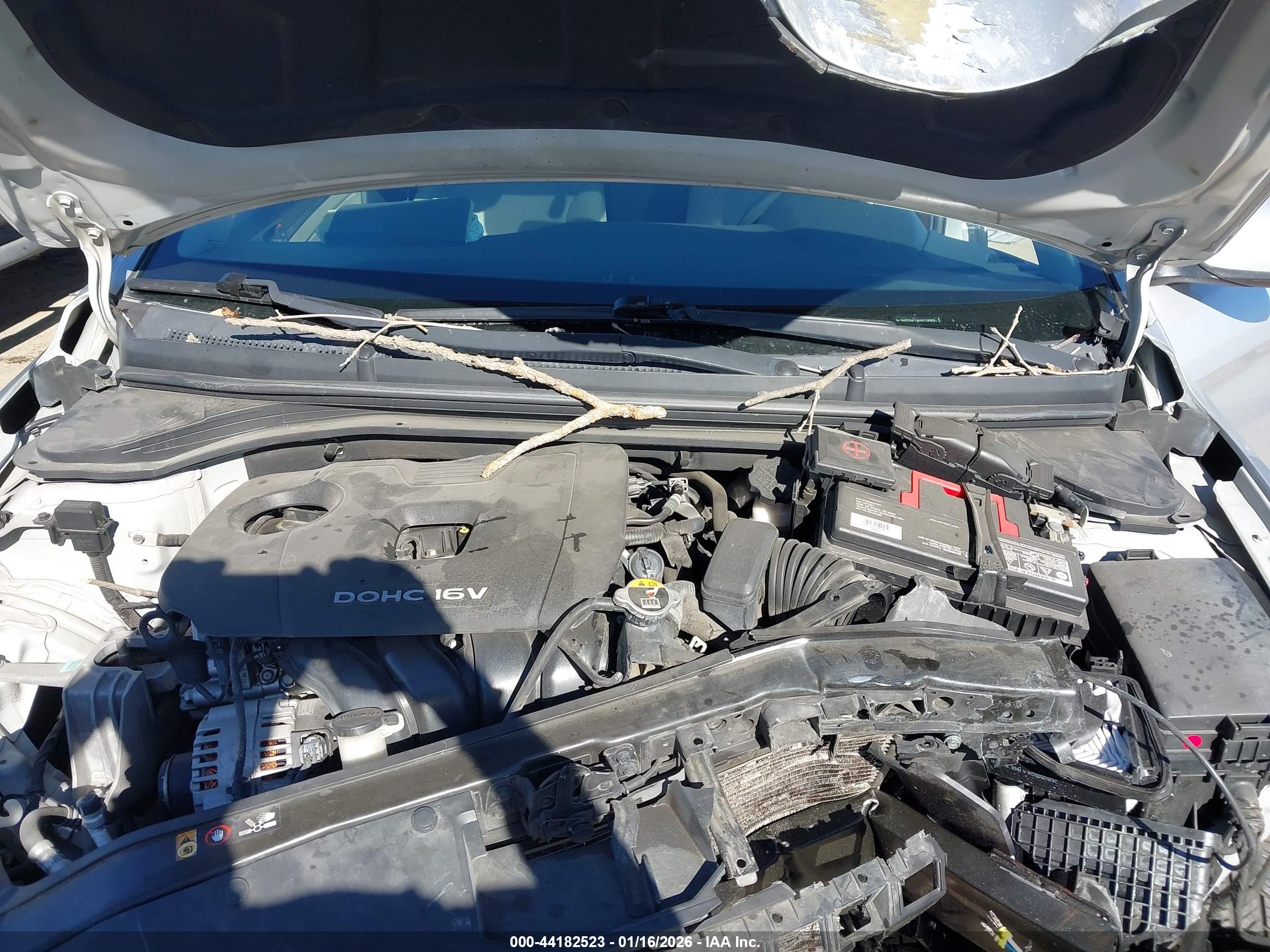 HYUNDAI ELANTRA image 10