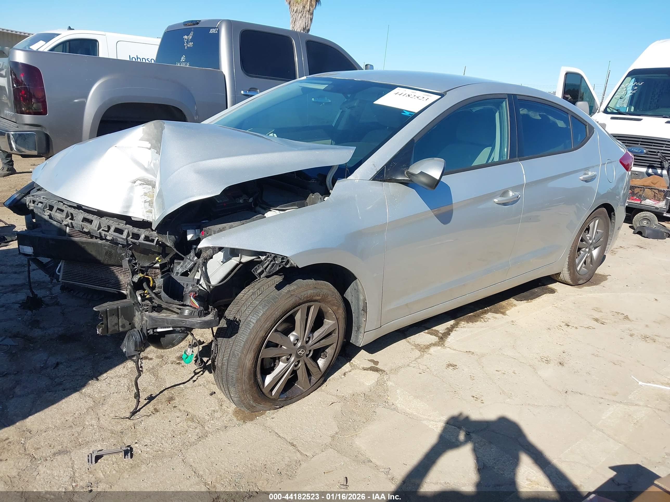 HYUNDAI ELANTRA image 2
