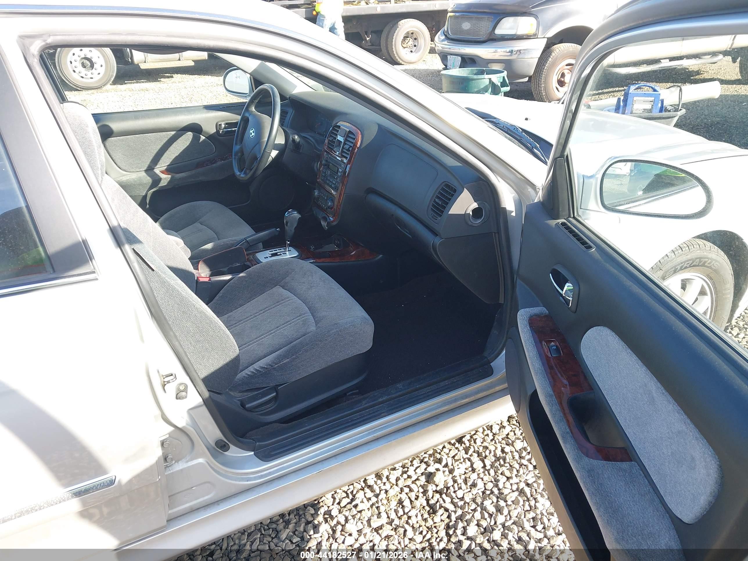 HYUNDAI SONATA image 5