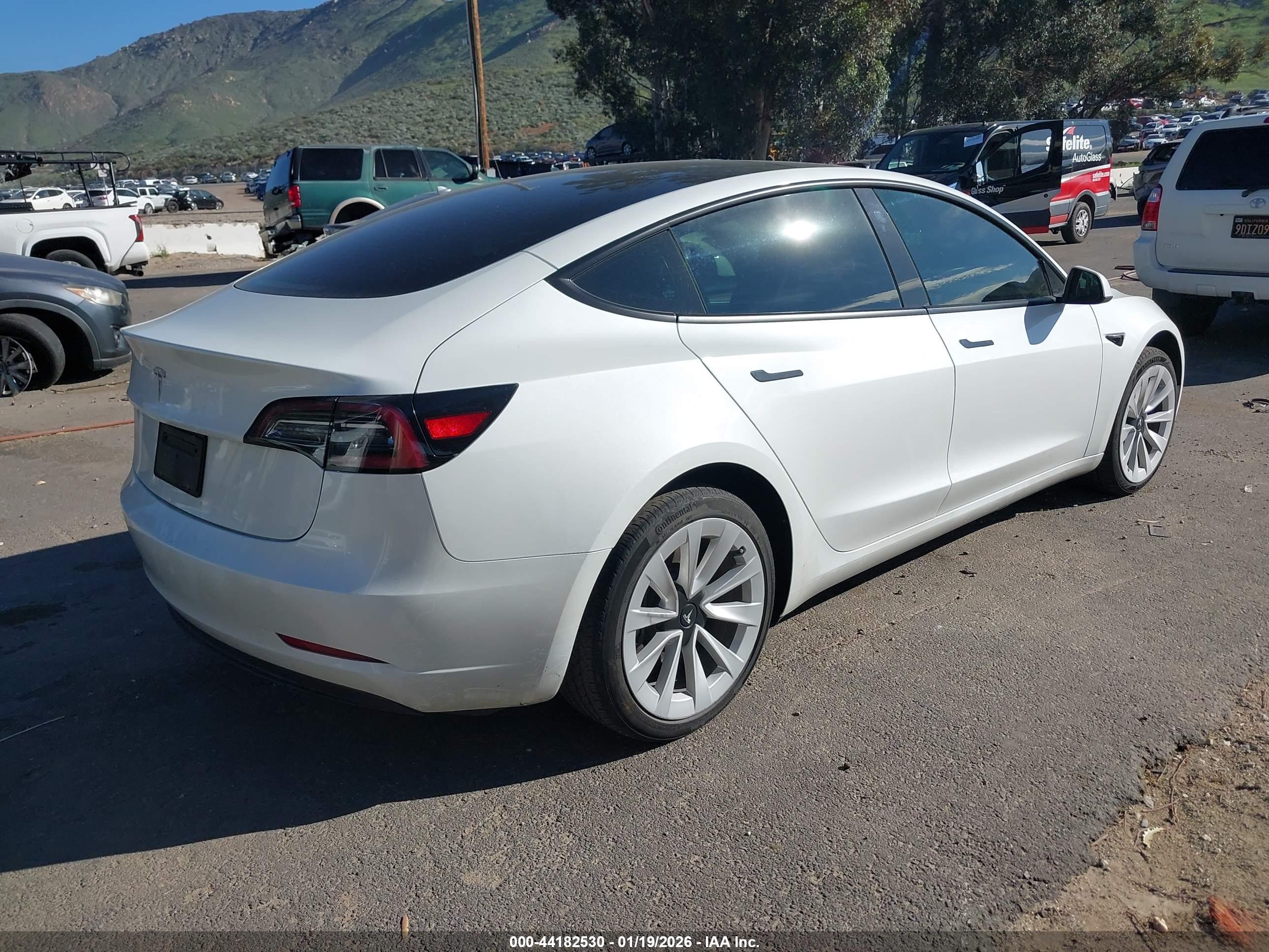 TESLA MODEL image 4