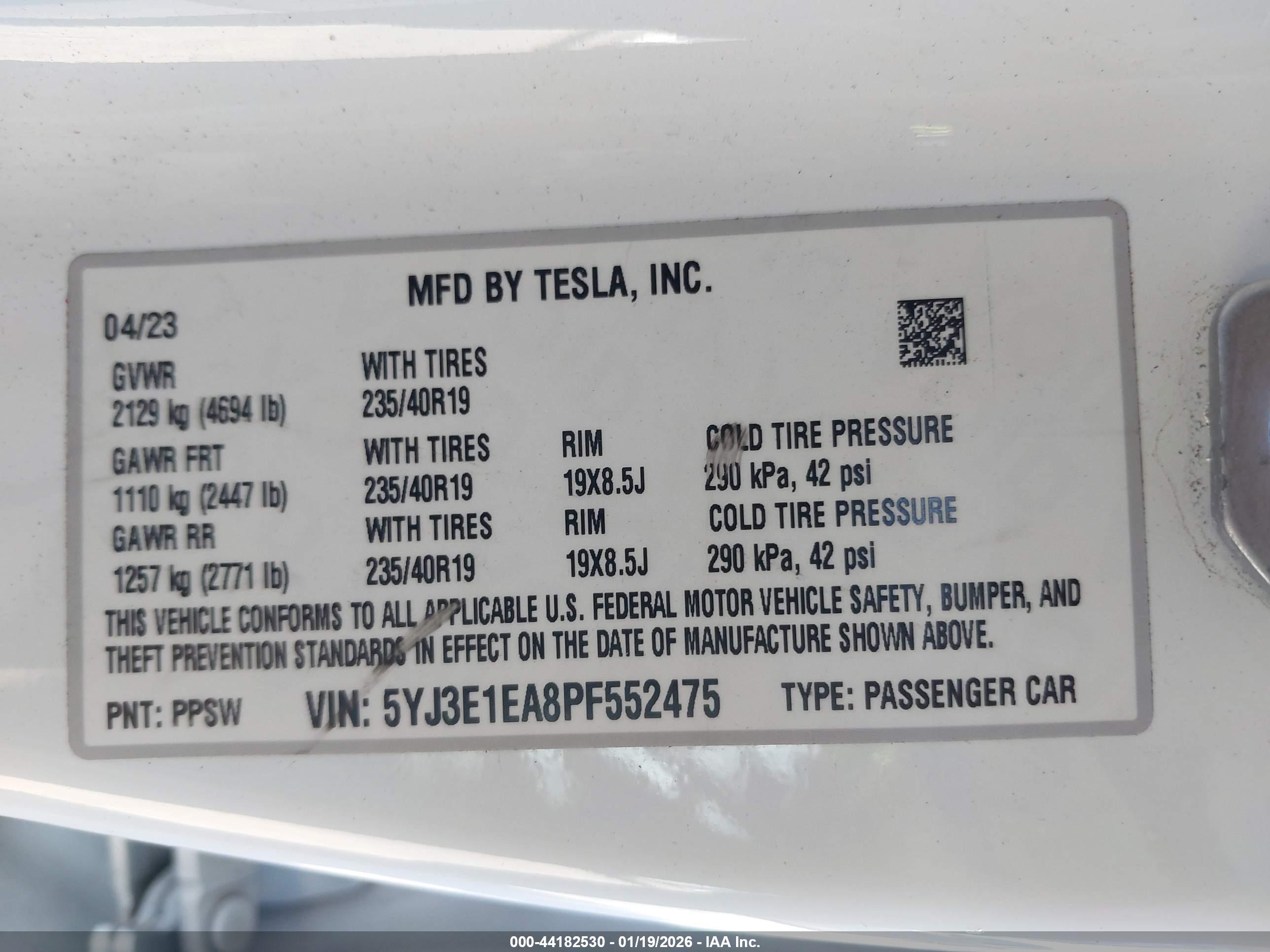 TESLA MODEL image 9