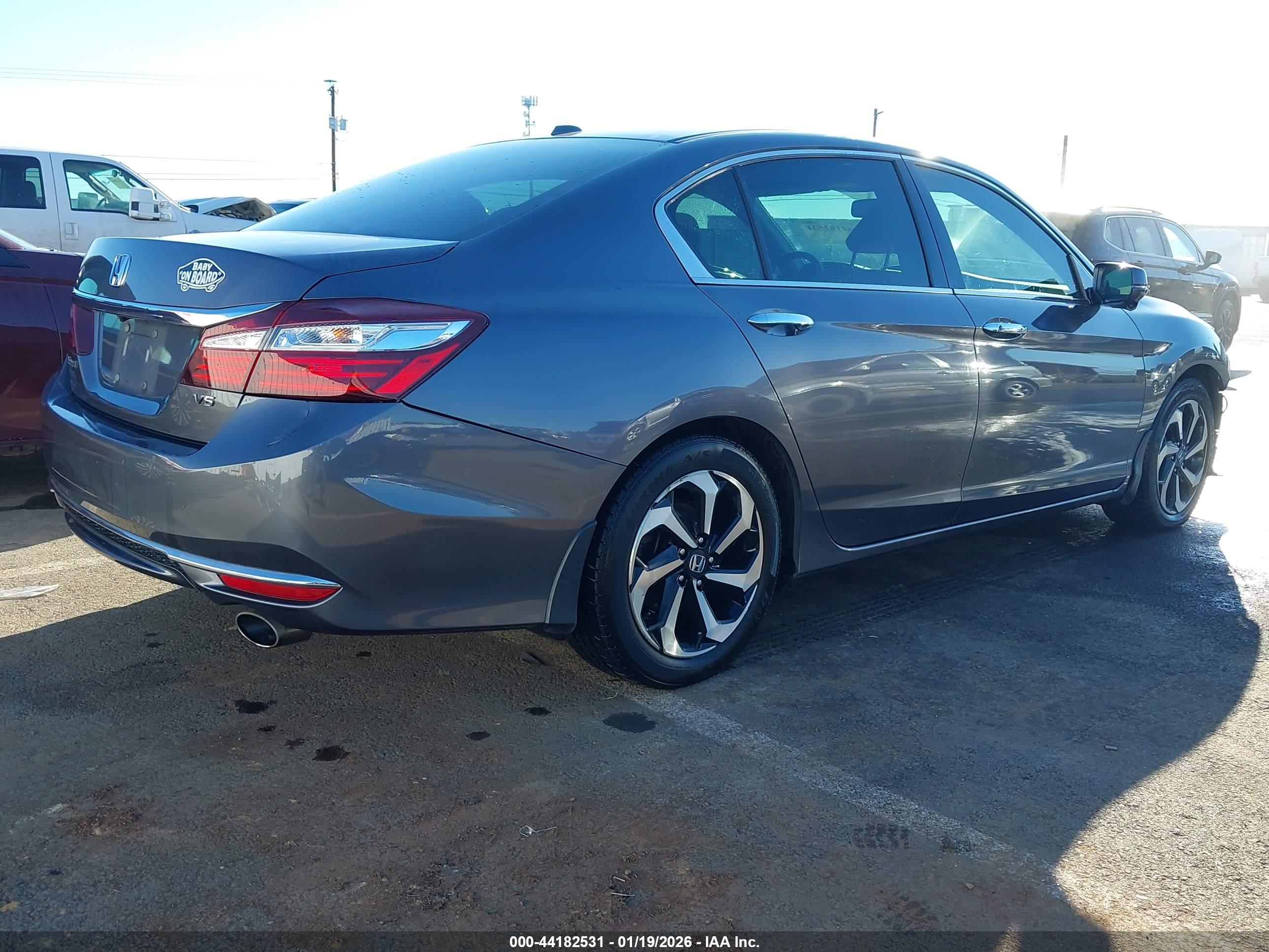 HONDA ACCORD image 4