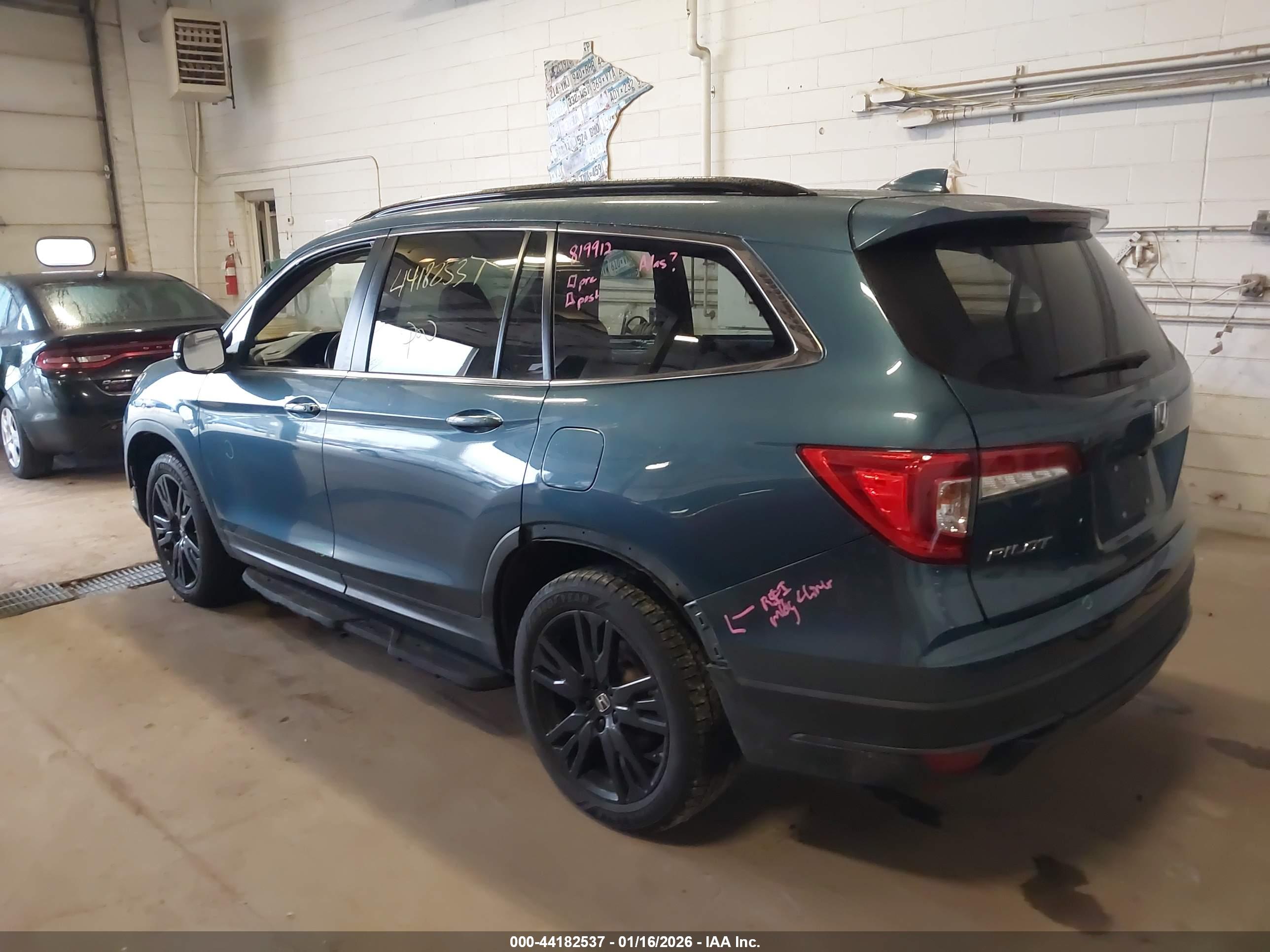HONDA PILOT image 3