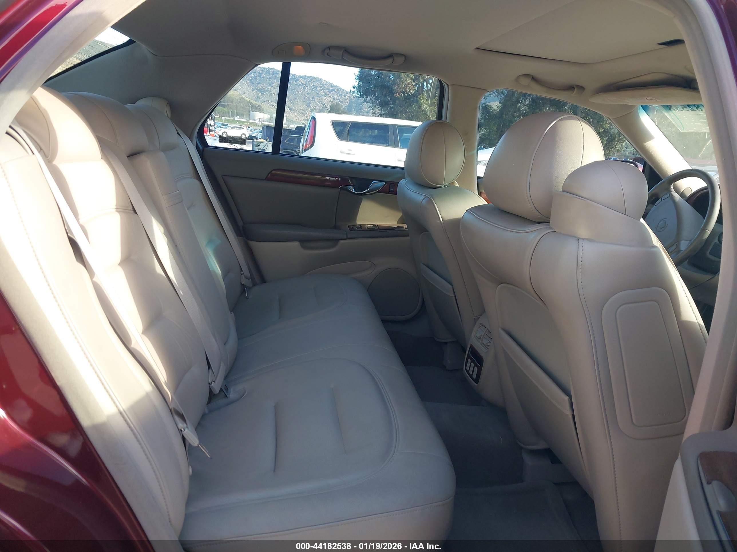 CADILLAC DEVILLE image 8