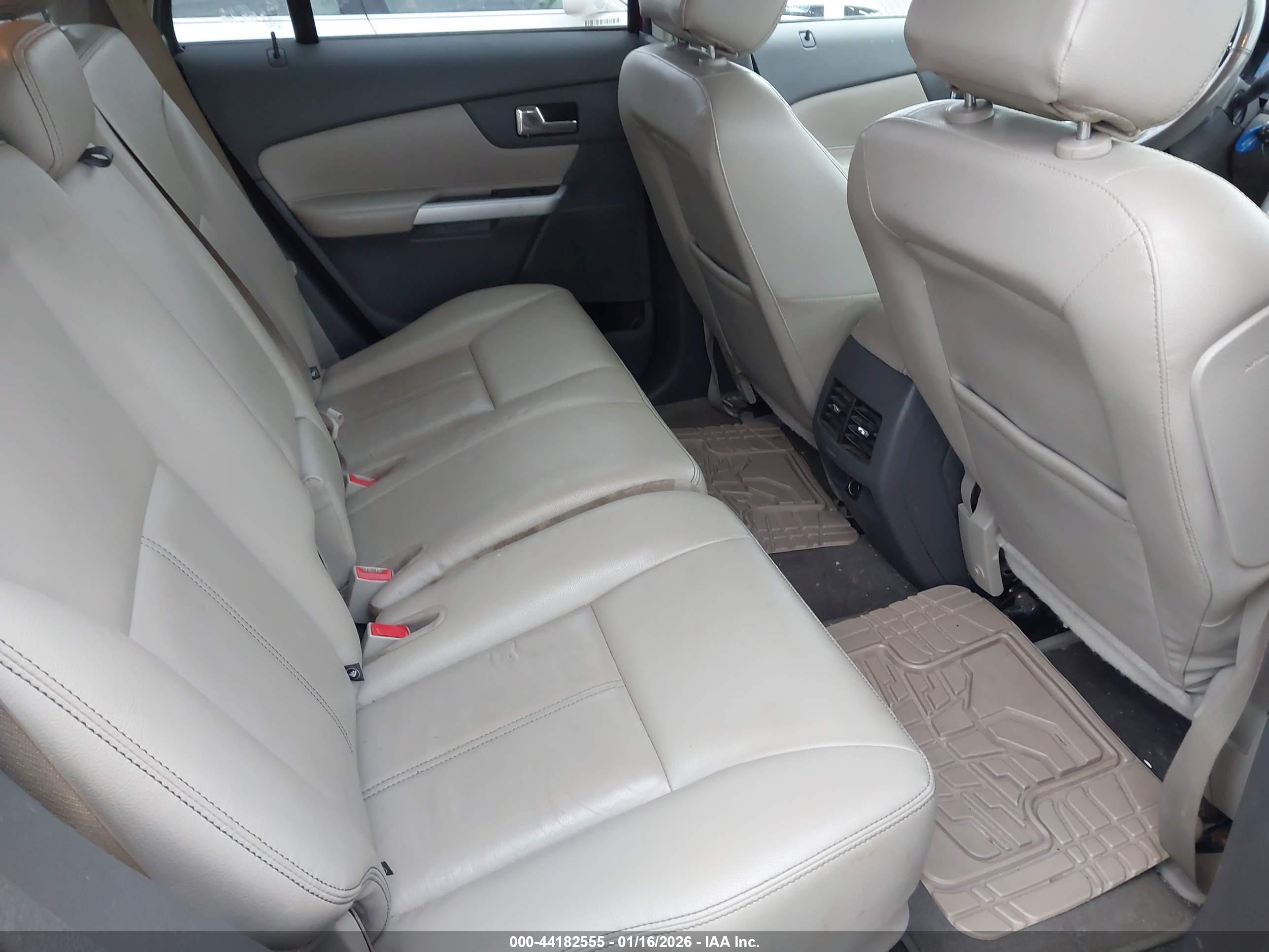 FORD EDGE image 8
