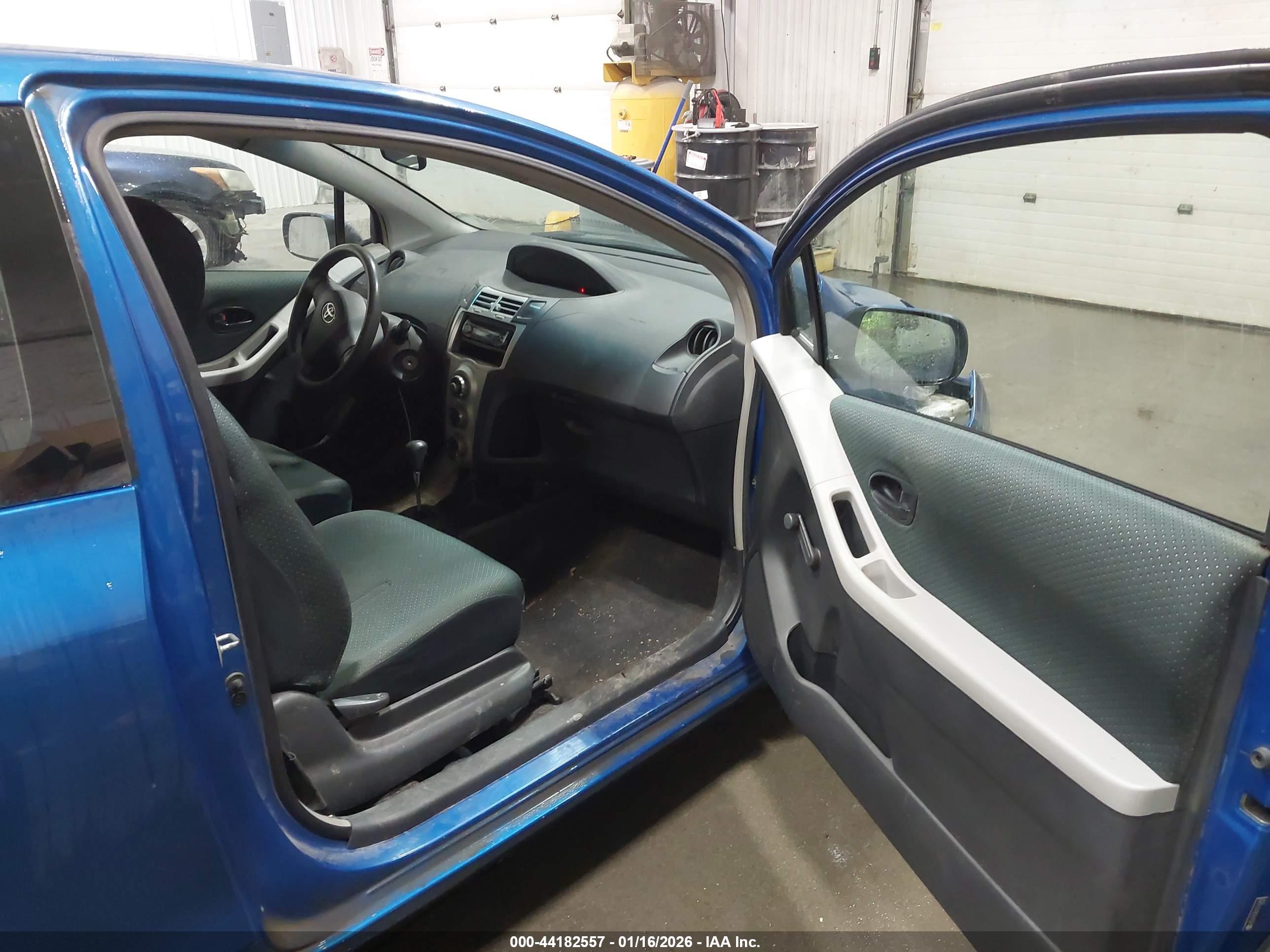 TOYOTA YARIS image 5