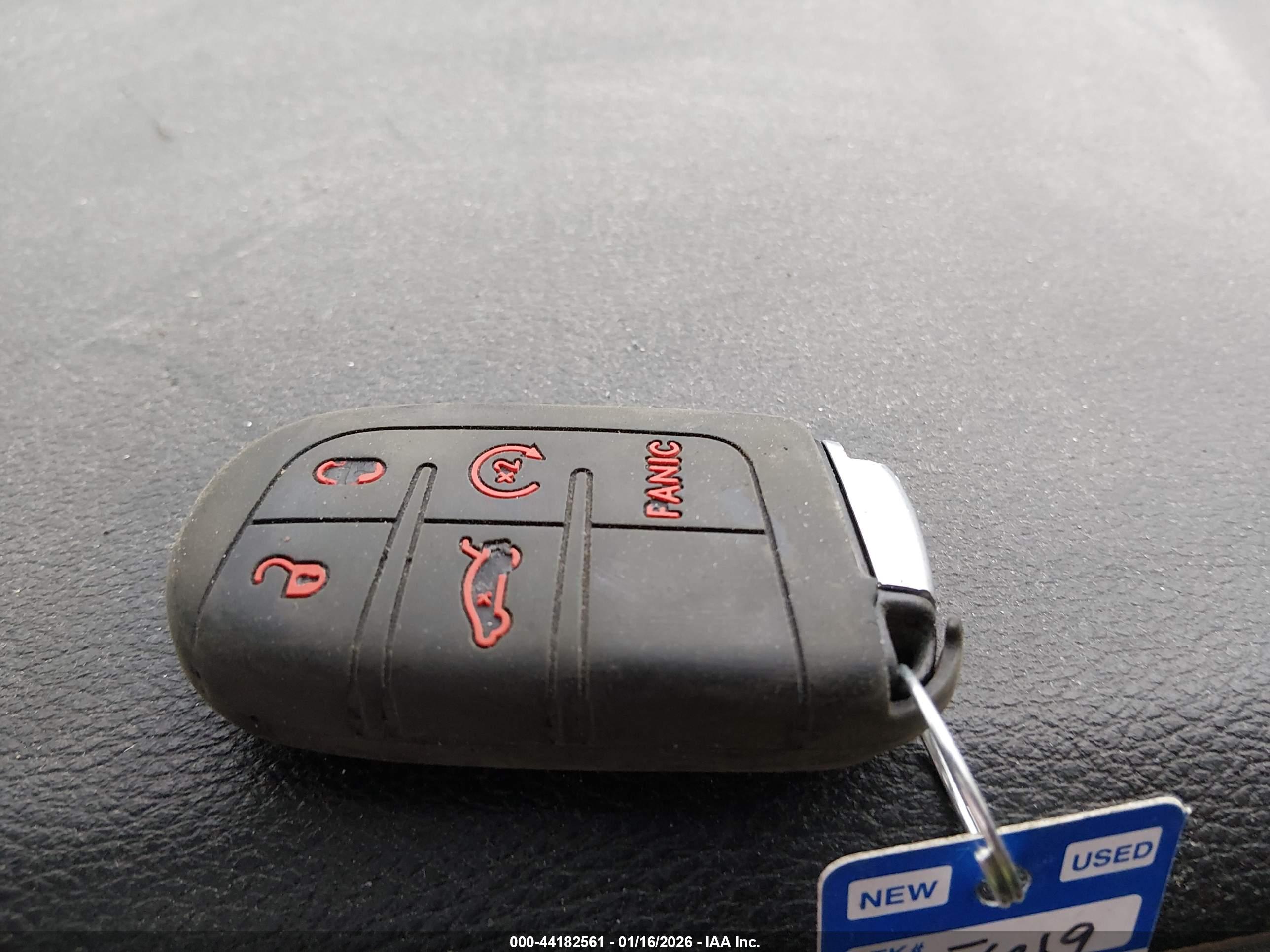 DODGE CHALLENGER image 11