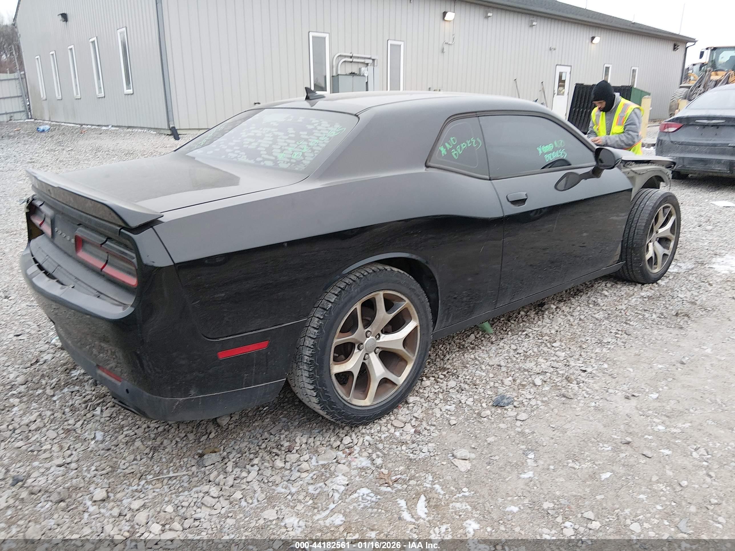 DODGE CHALLENGER image 4