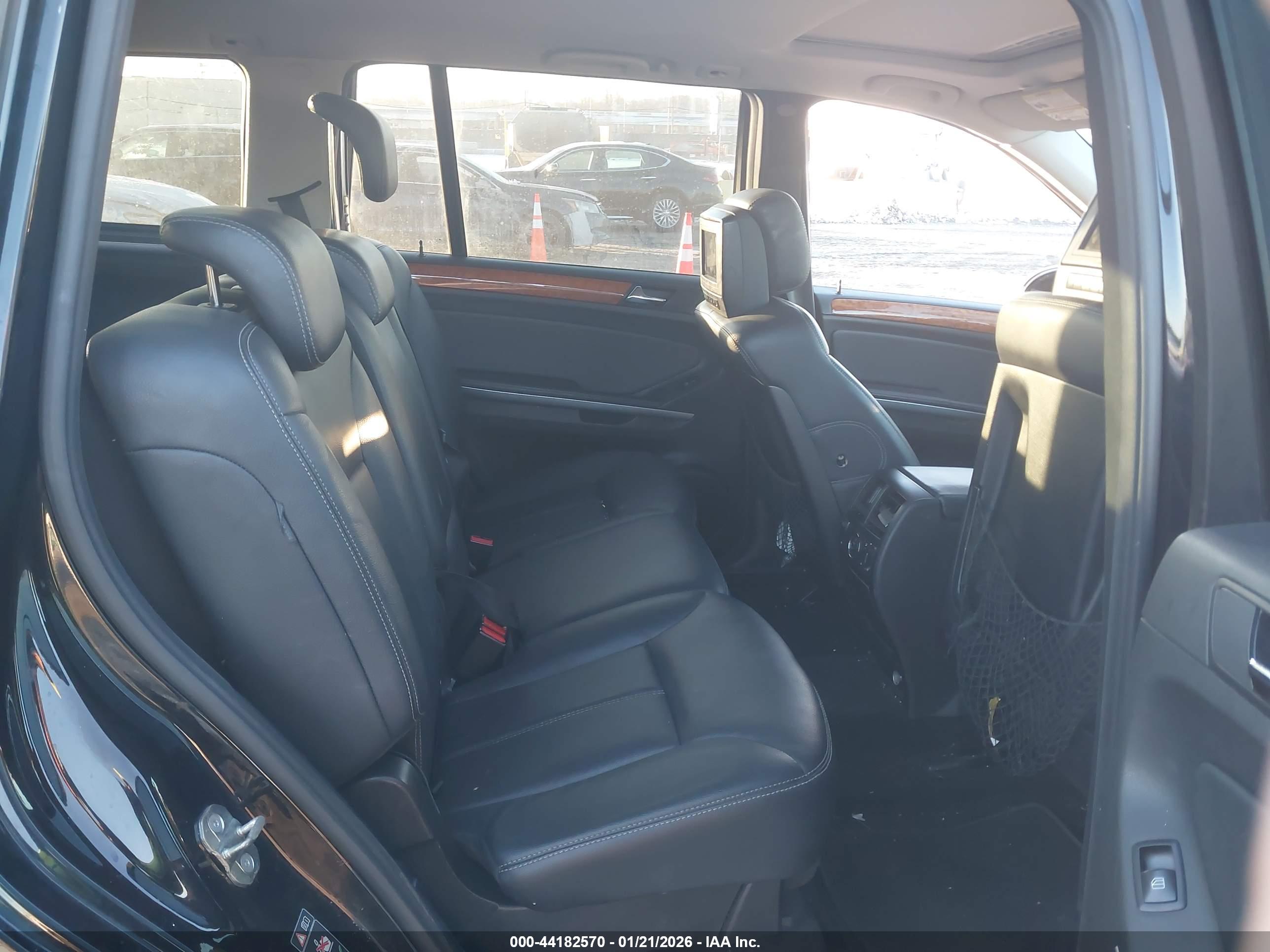 MERCEDES-BENZ GL image 8