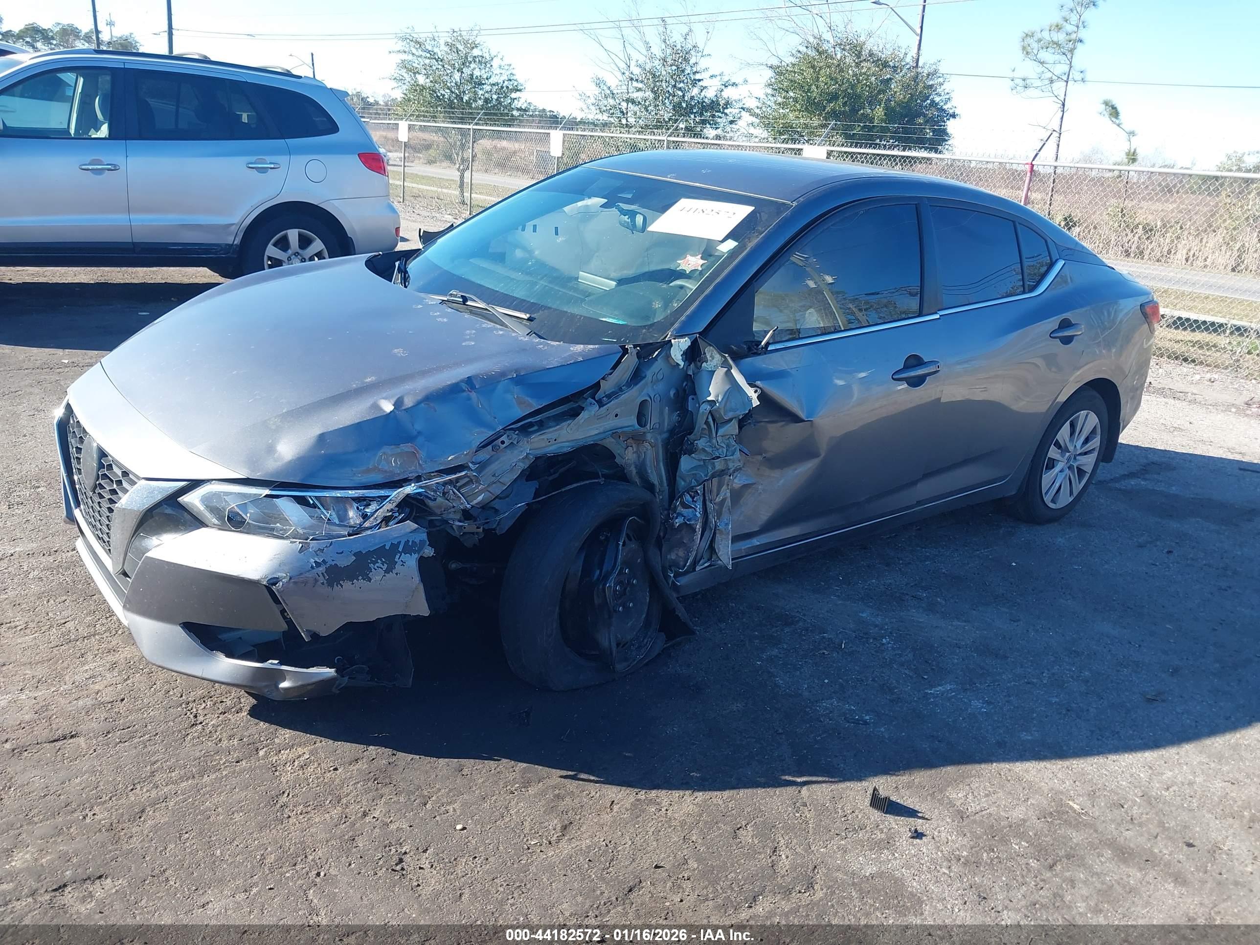 NISSAN SENTRA image 2