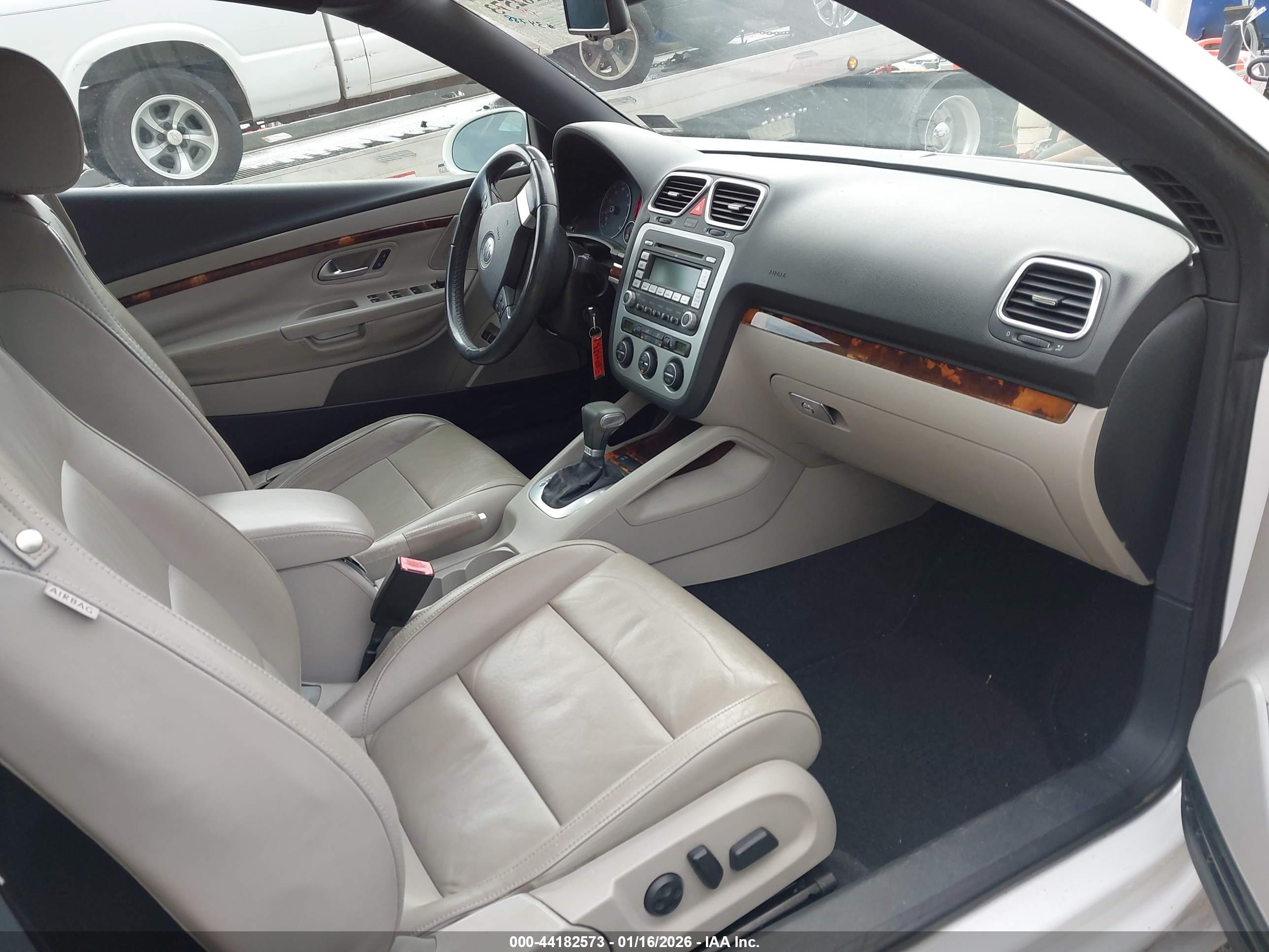 VOLKSWAGEN EOS image 5