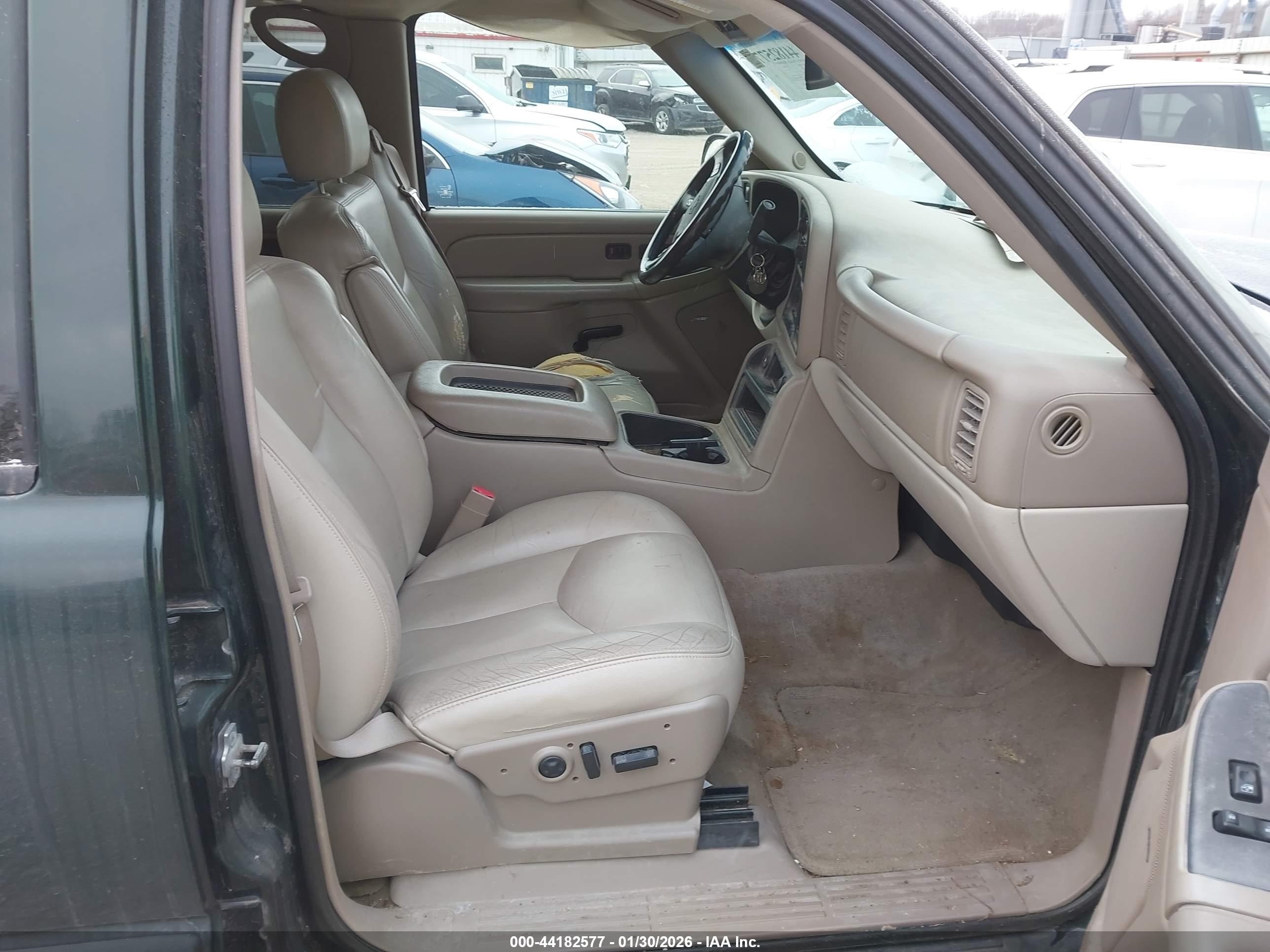 CHEVROLET TAHOE image 5