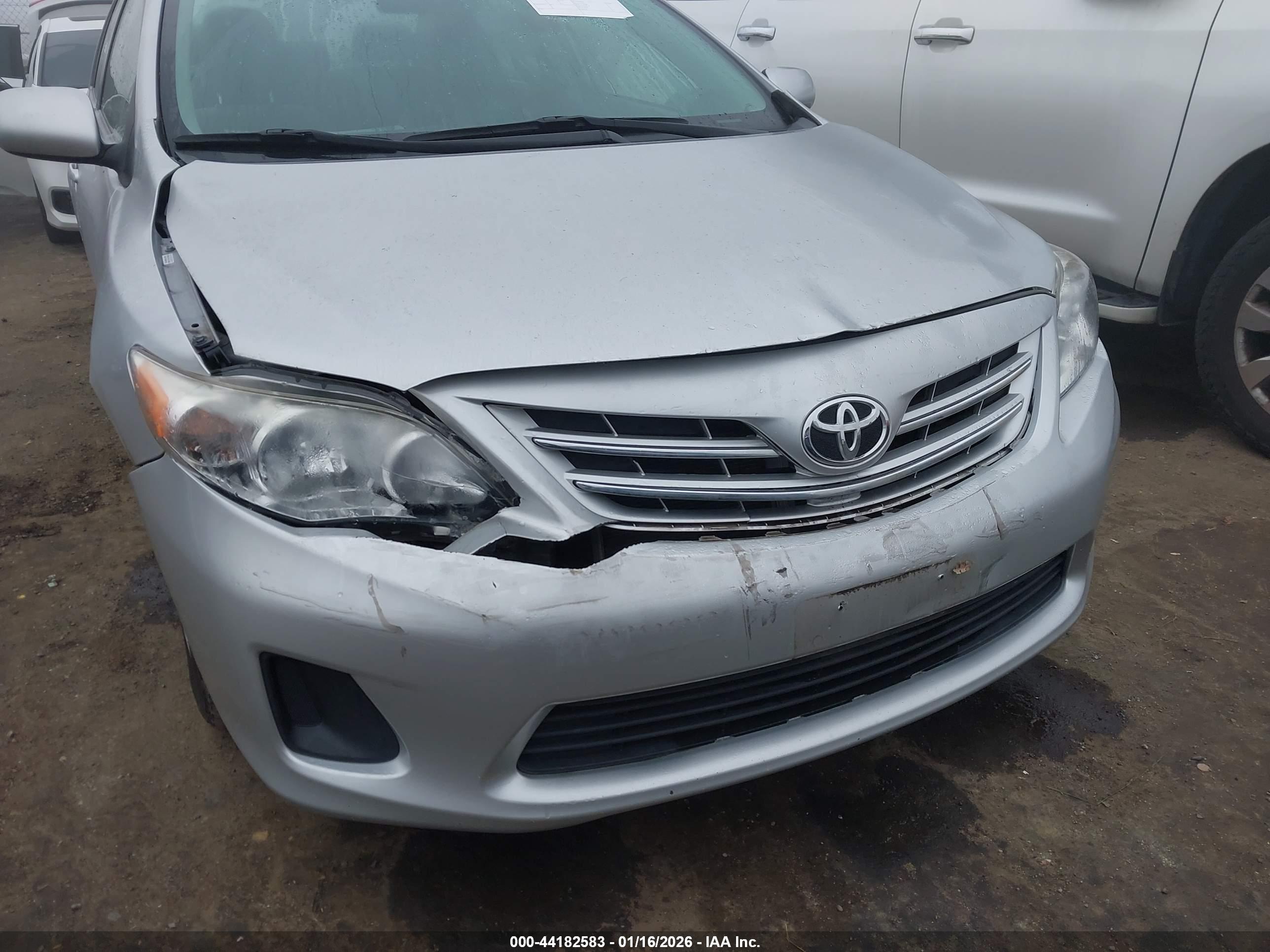 TOYOTA COROLLA image 6