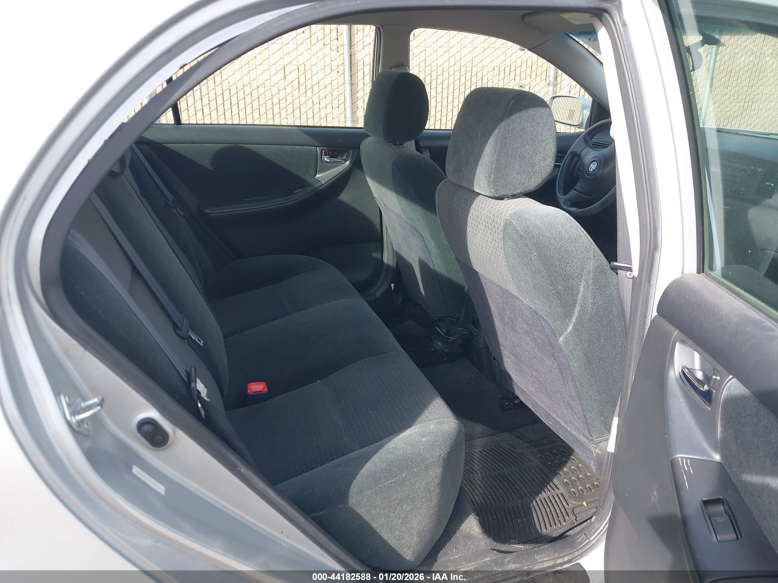 TOYOTA COROLLA image 8