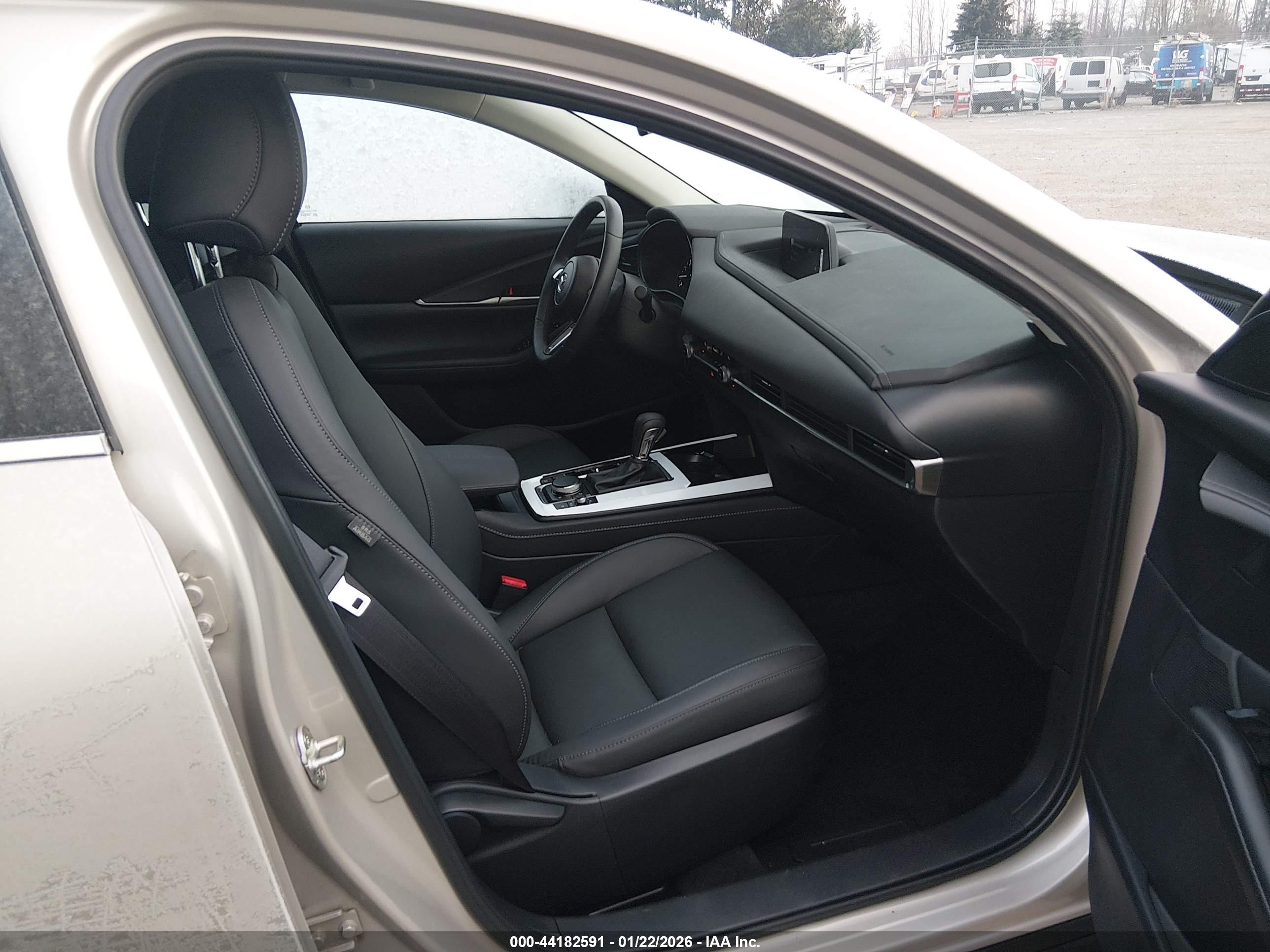 MAZDA CX-30 image 5