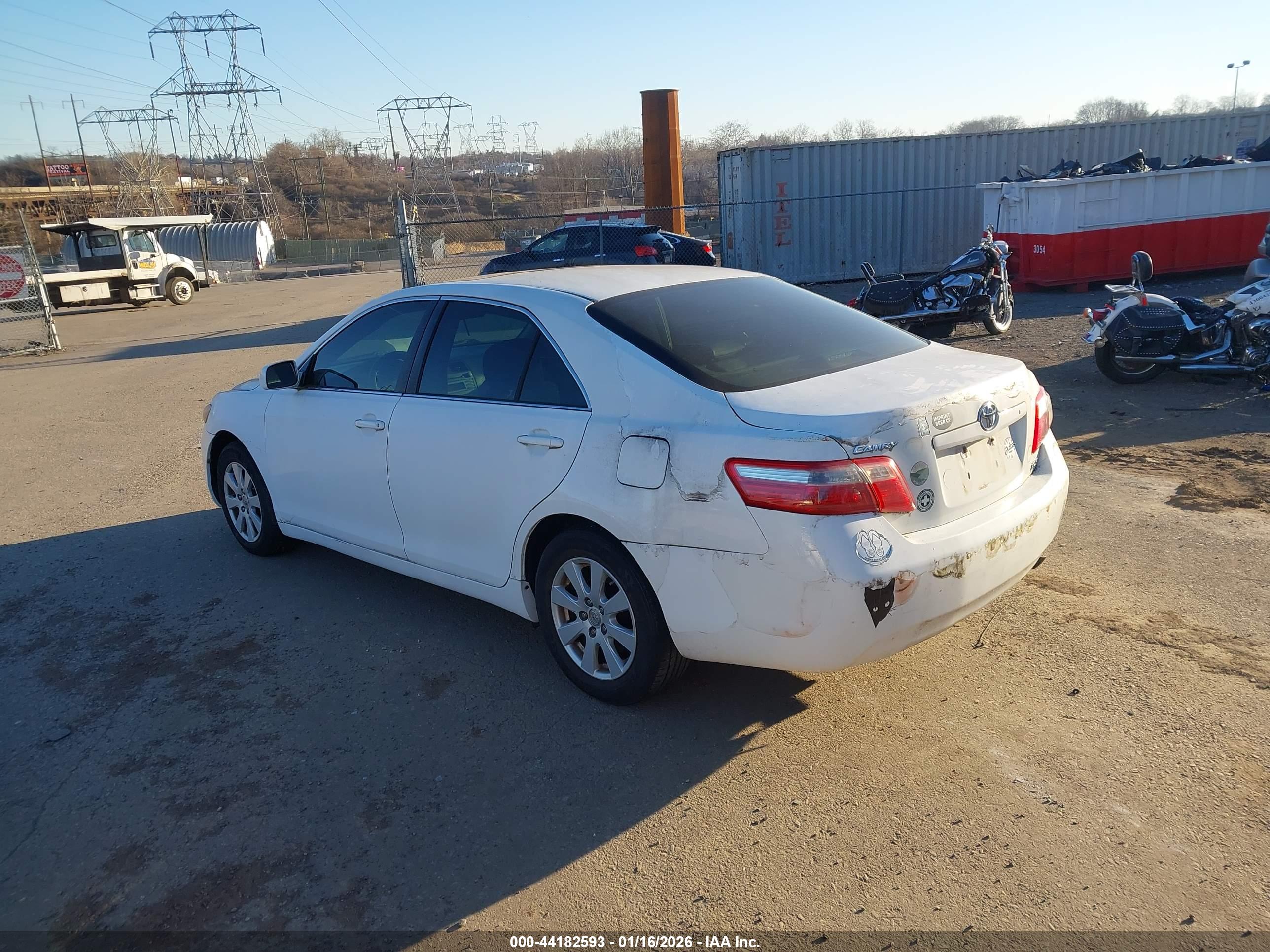 TOYOTA CAMRY image 3