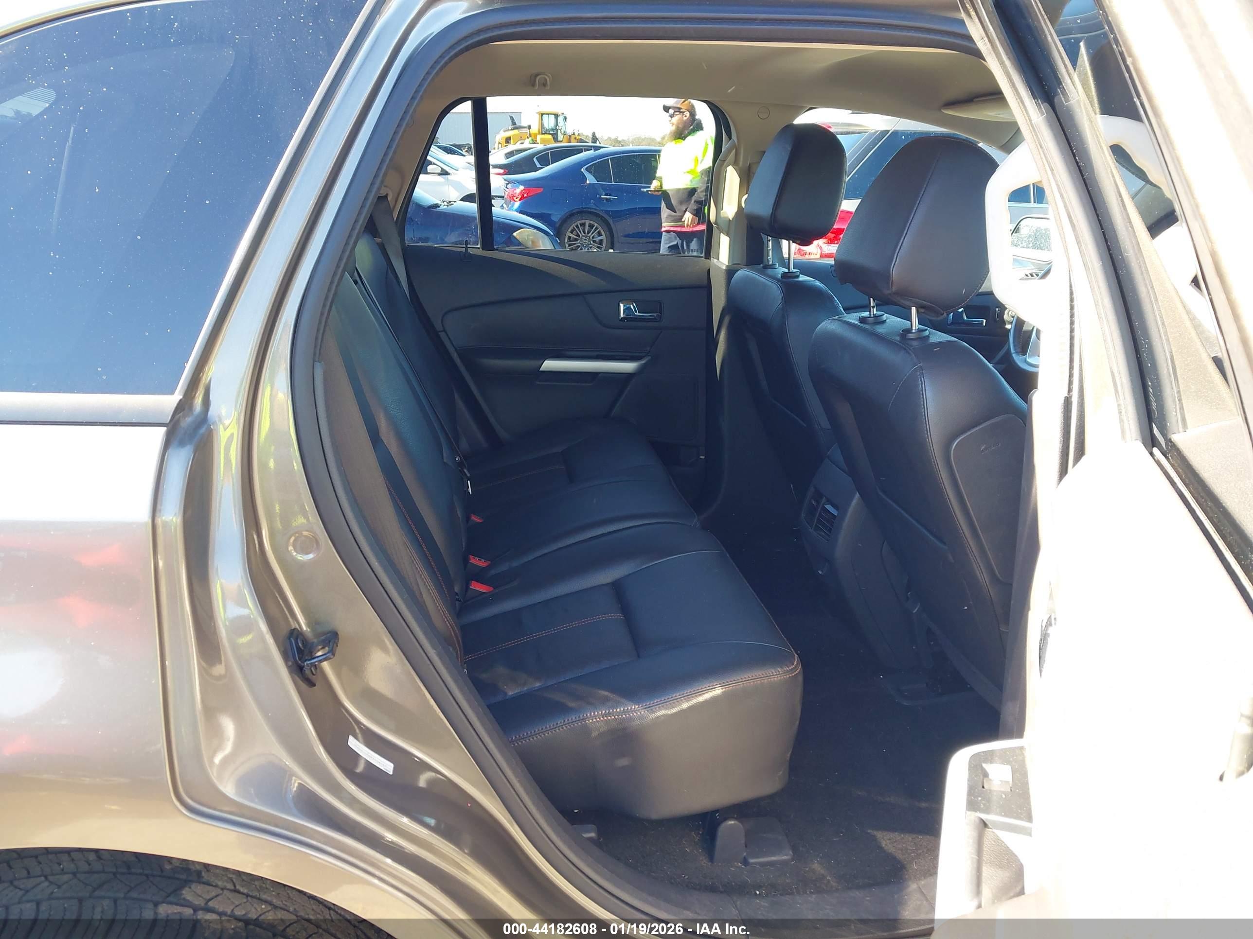 FORD EDGE image 8