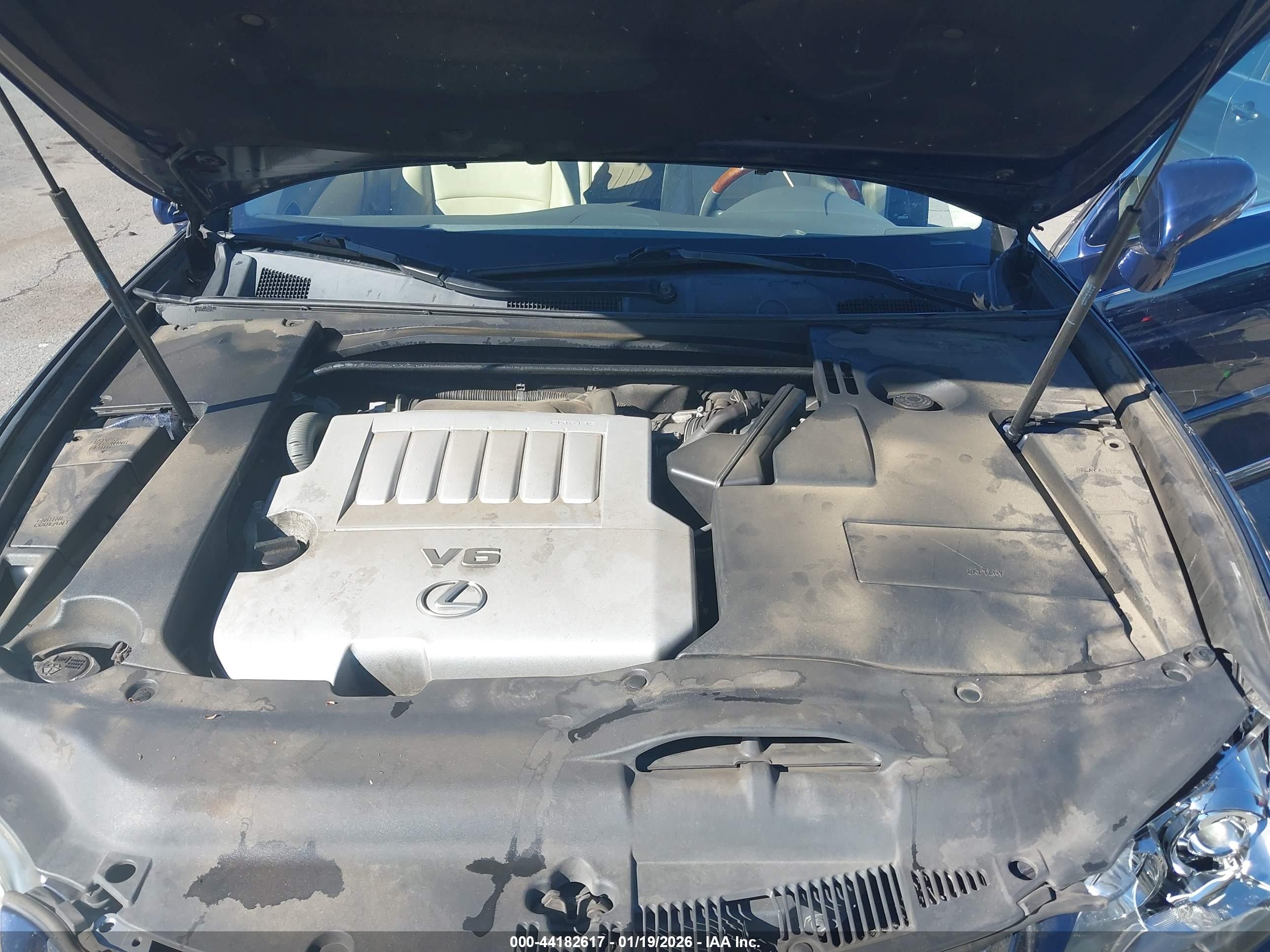 LEXUS ES image 10