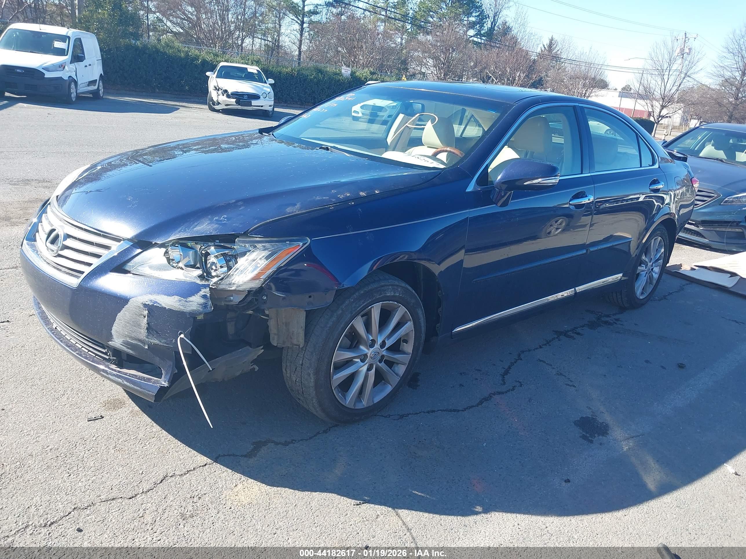 LEXUS ES image 2