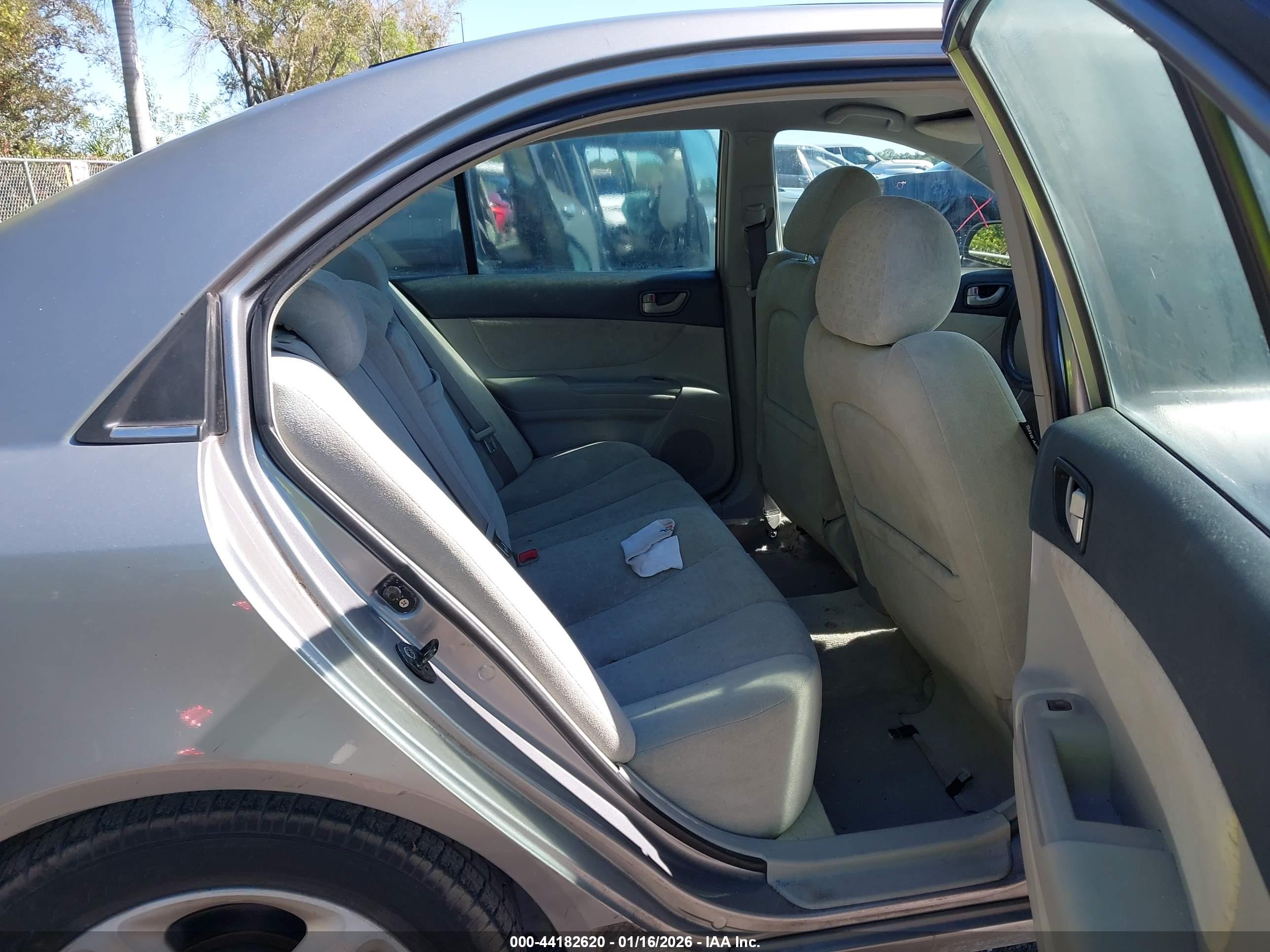 HYUNDAI SONATA image 8