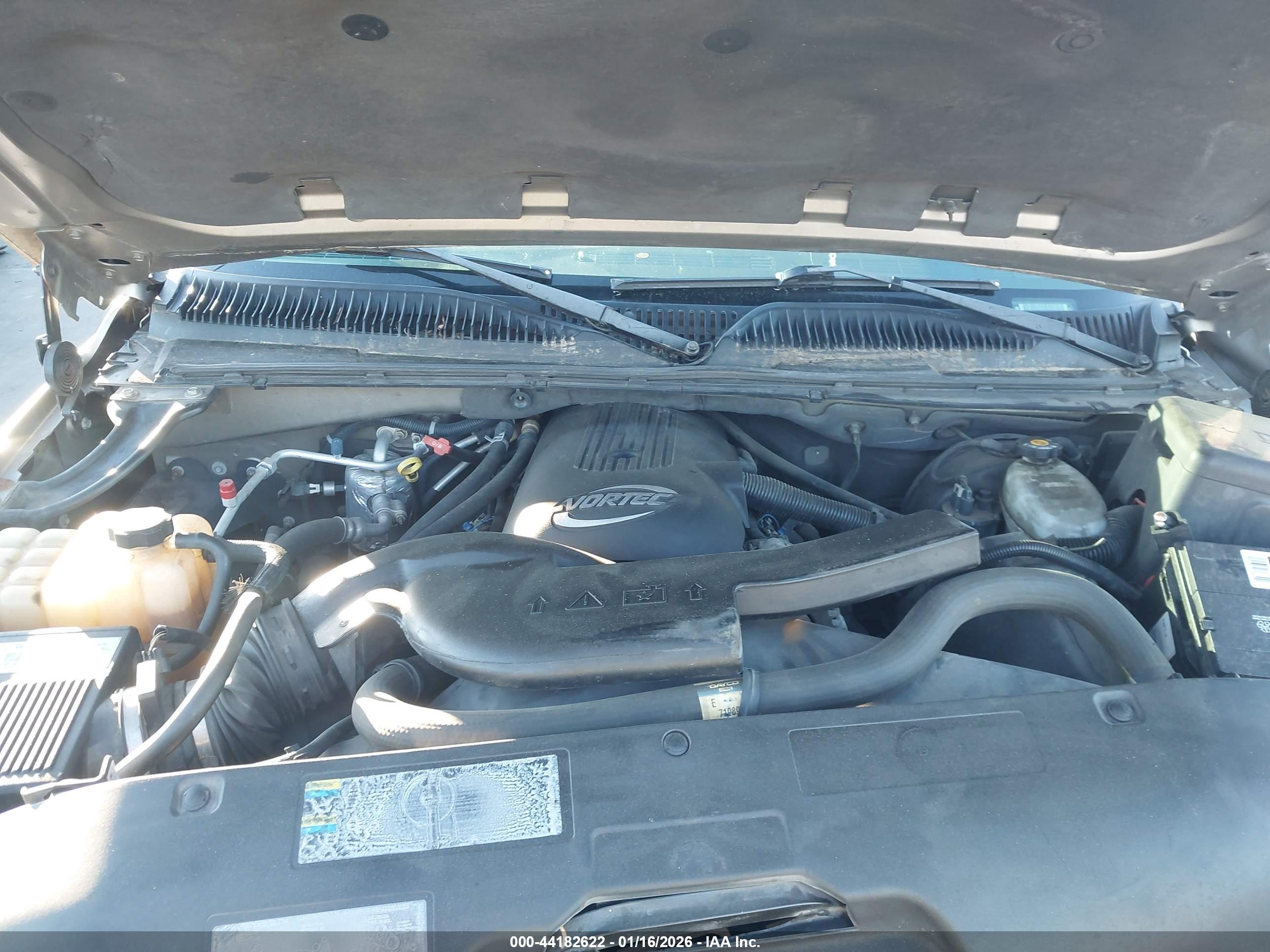 CHEVROLET SUBURBAN image 10