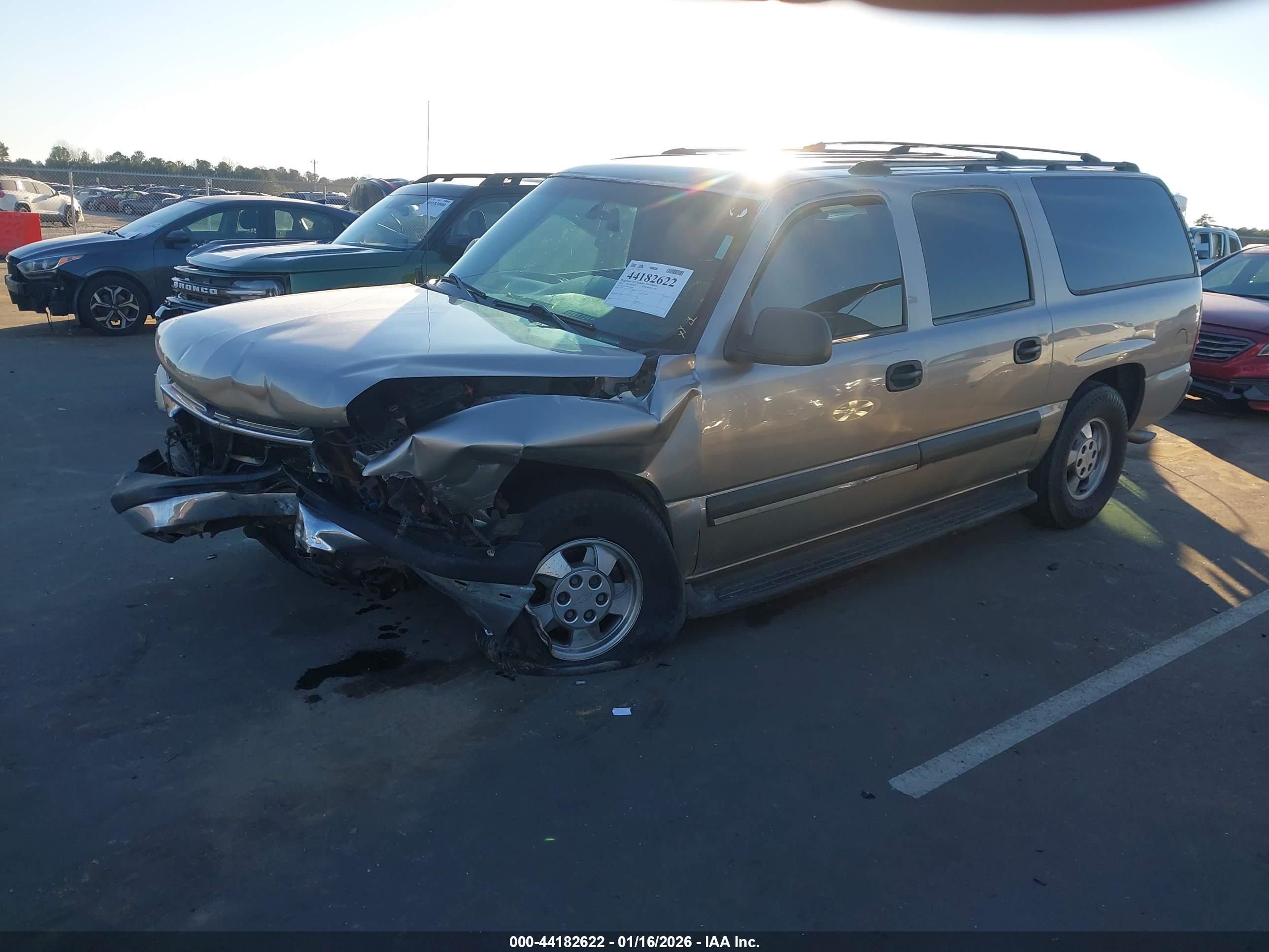 CHEVROLET SUBURBAN image 2