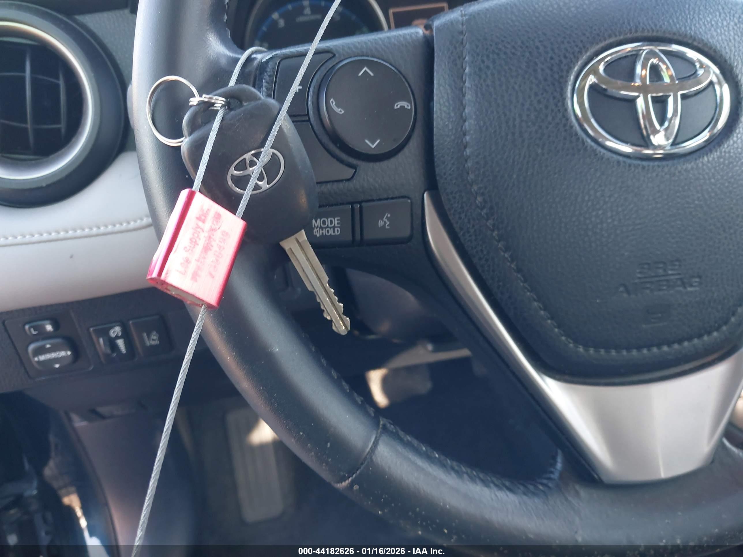 TOYOTA RAV4 image 11