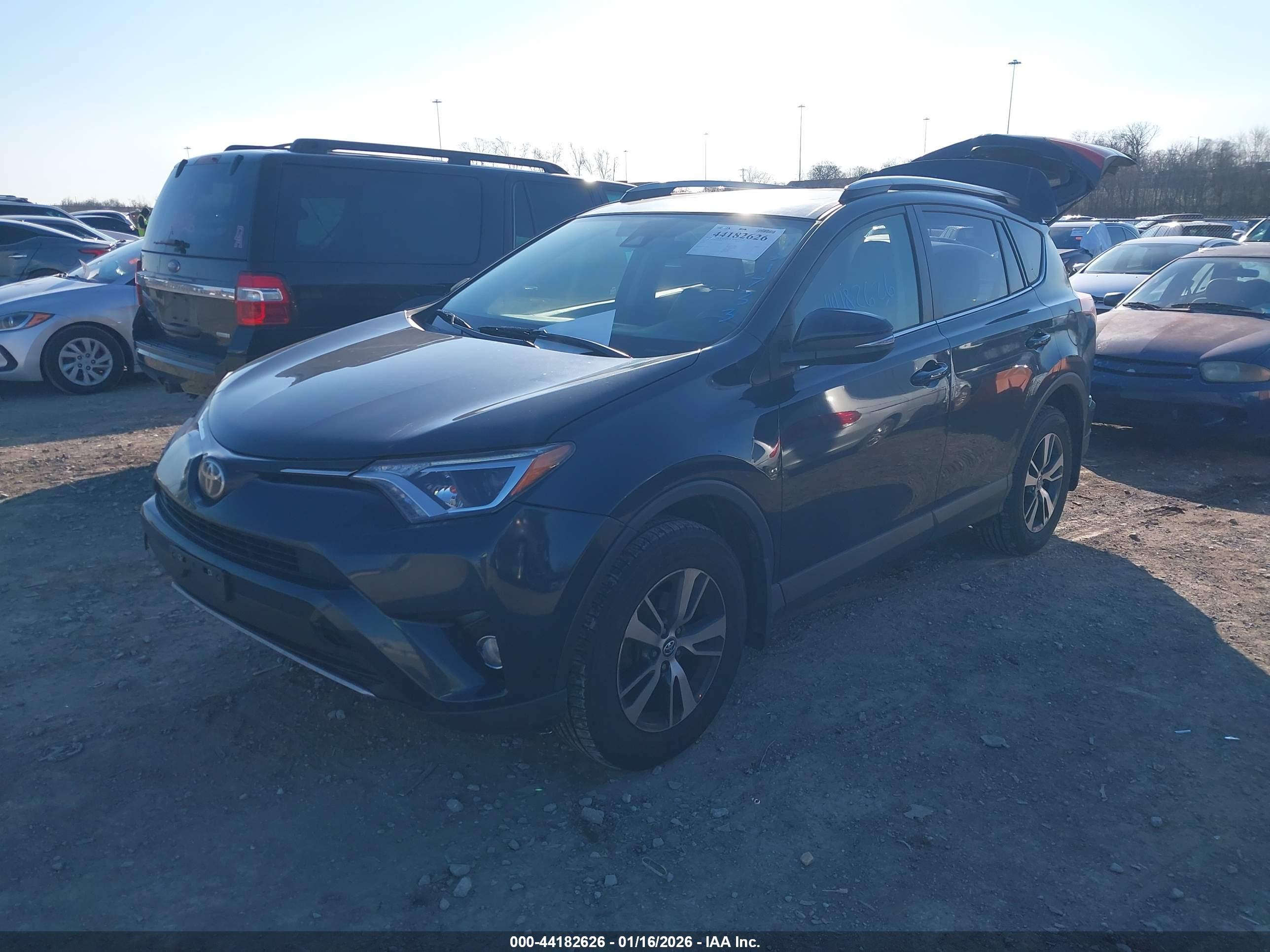 TOYOTA RAV4 image 2