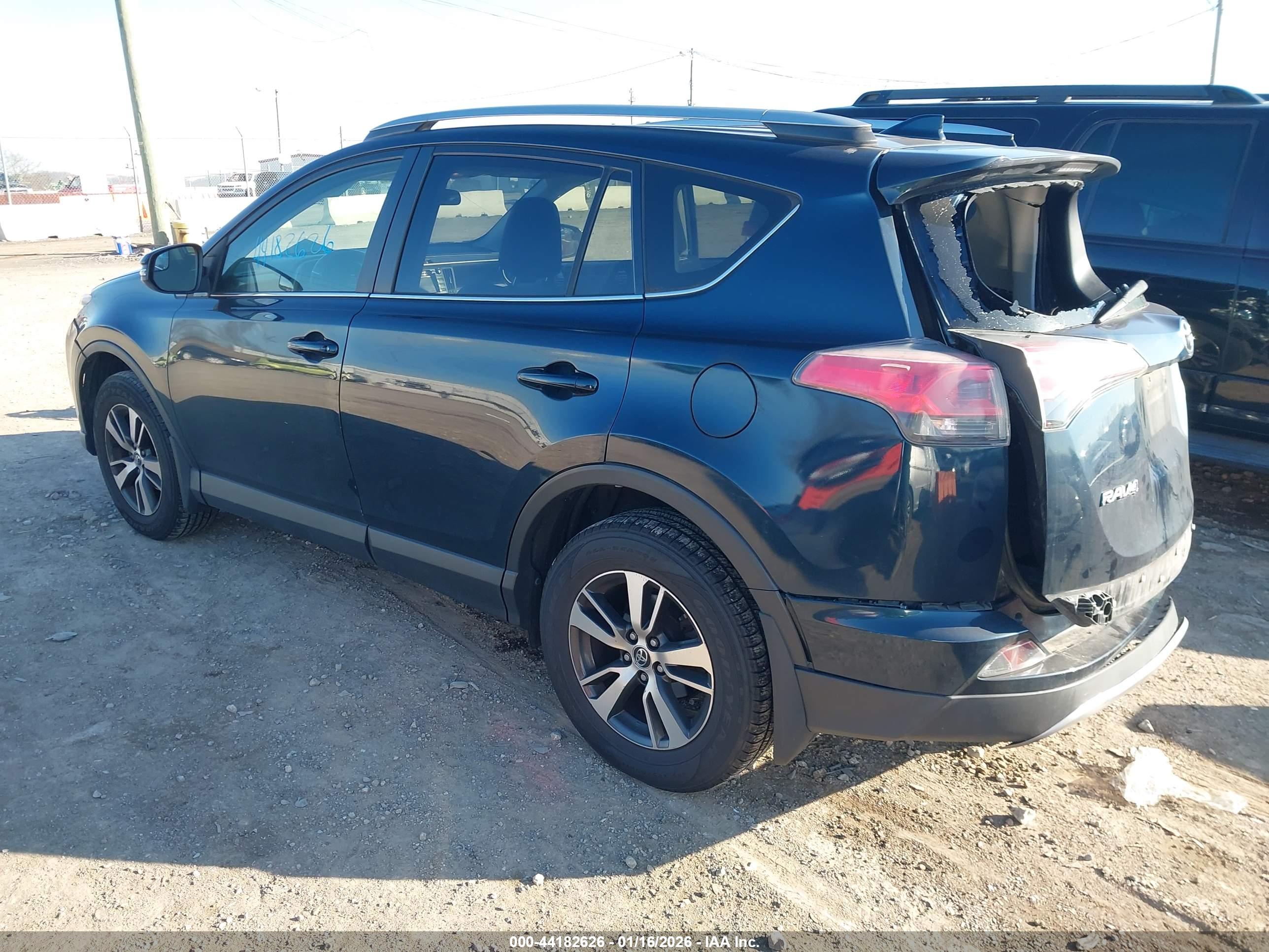 TOYOTA RAV4 image 3