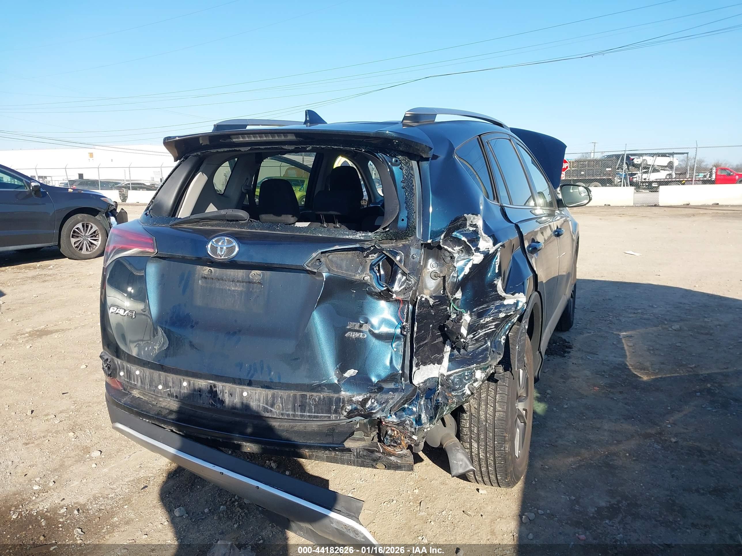 TOYOTA RAV4 image 6
