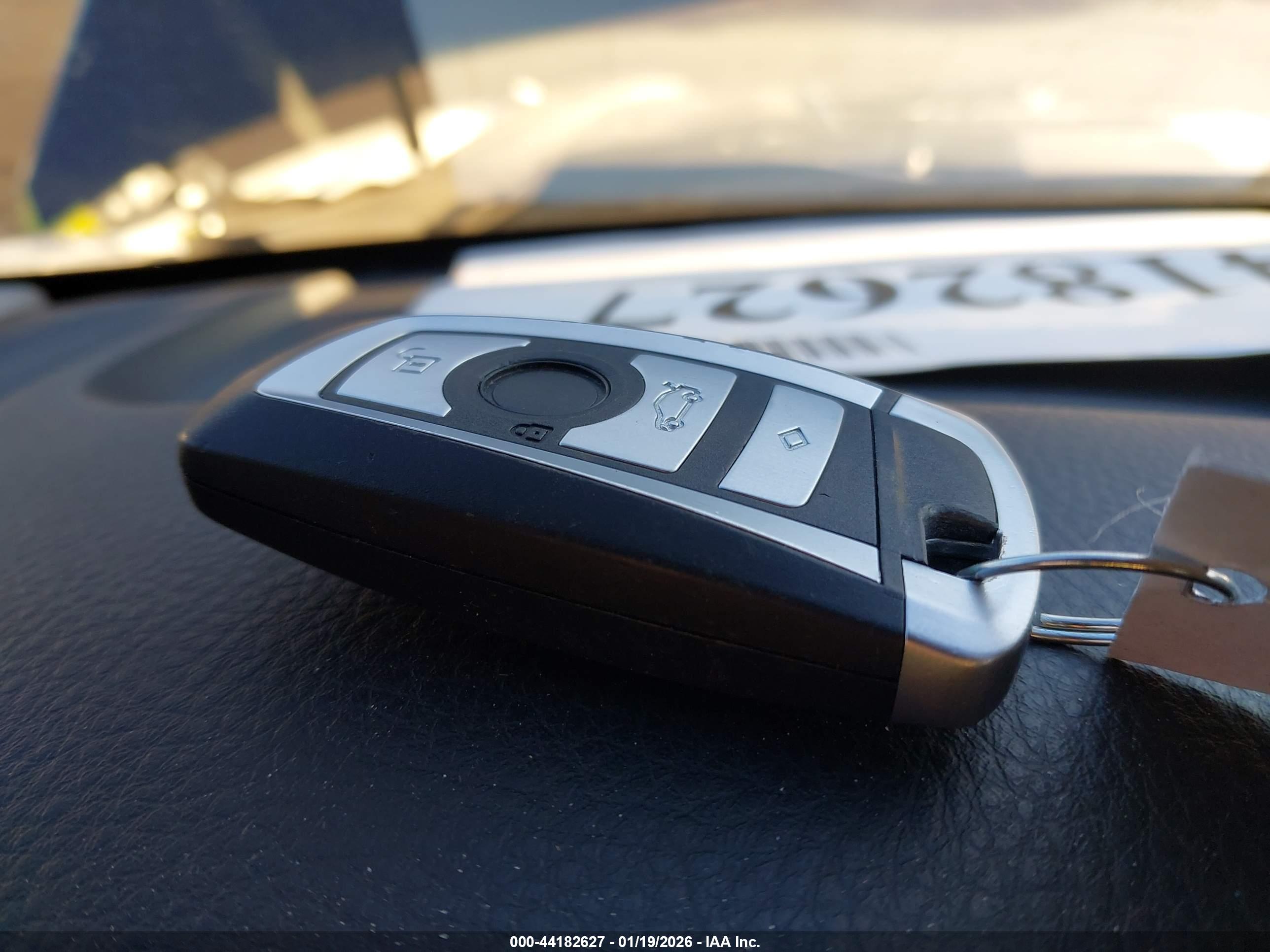 BMW 528I image 11