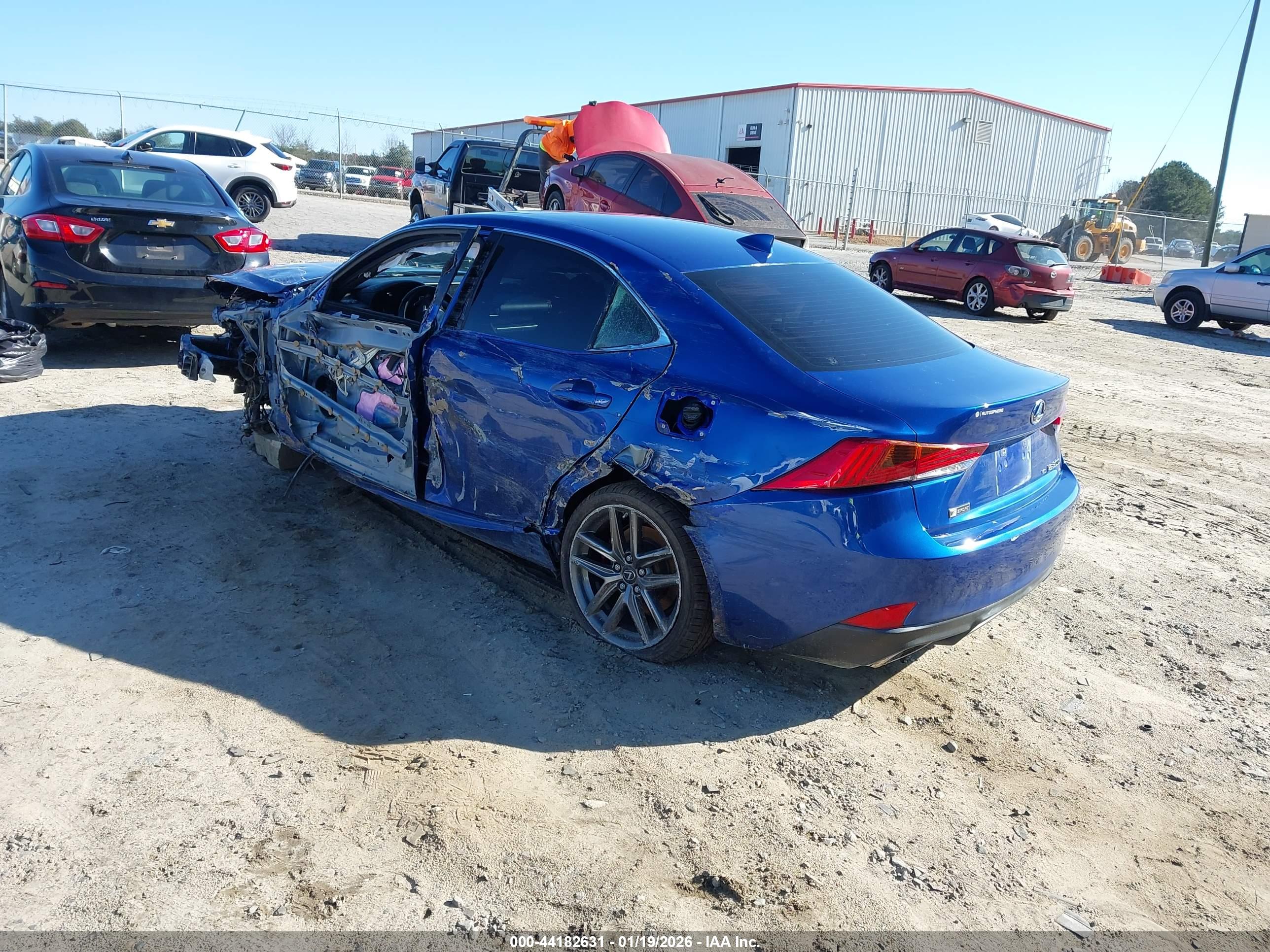 LEXUS IS image 3