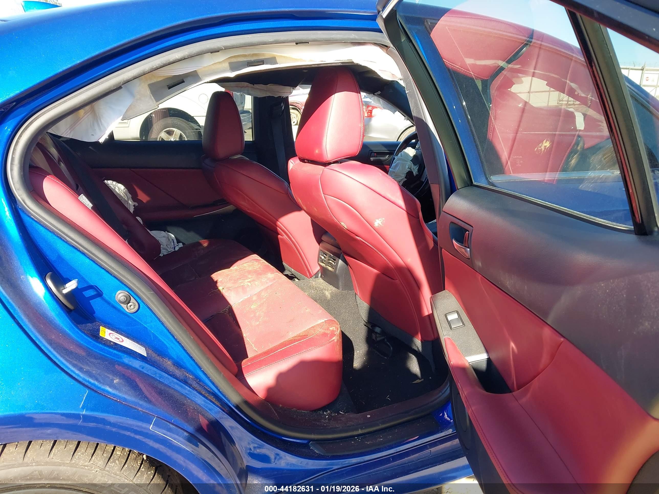 LEXUS IS image 8