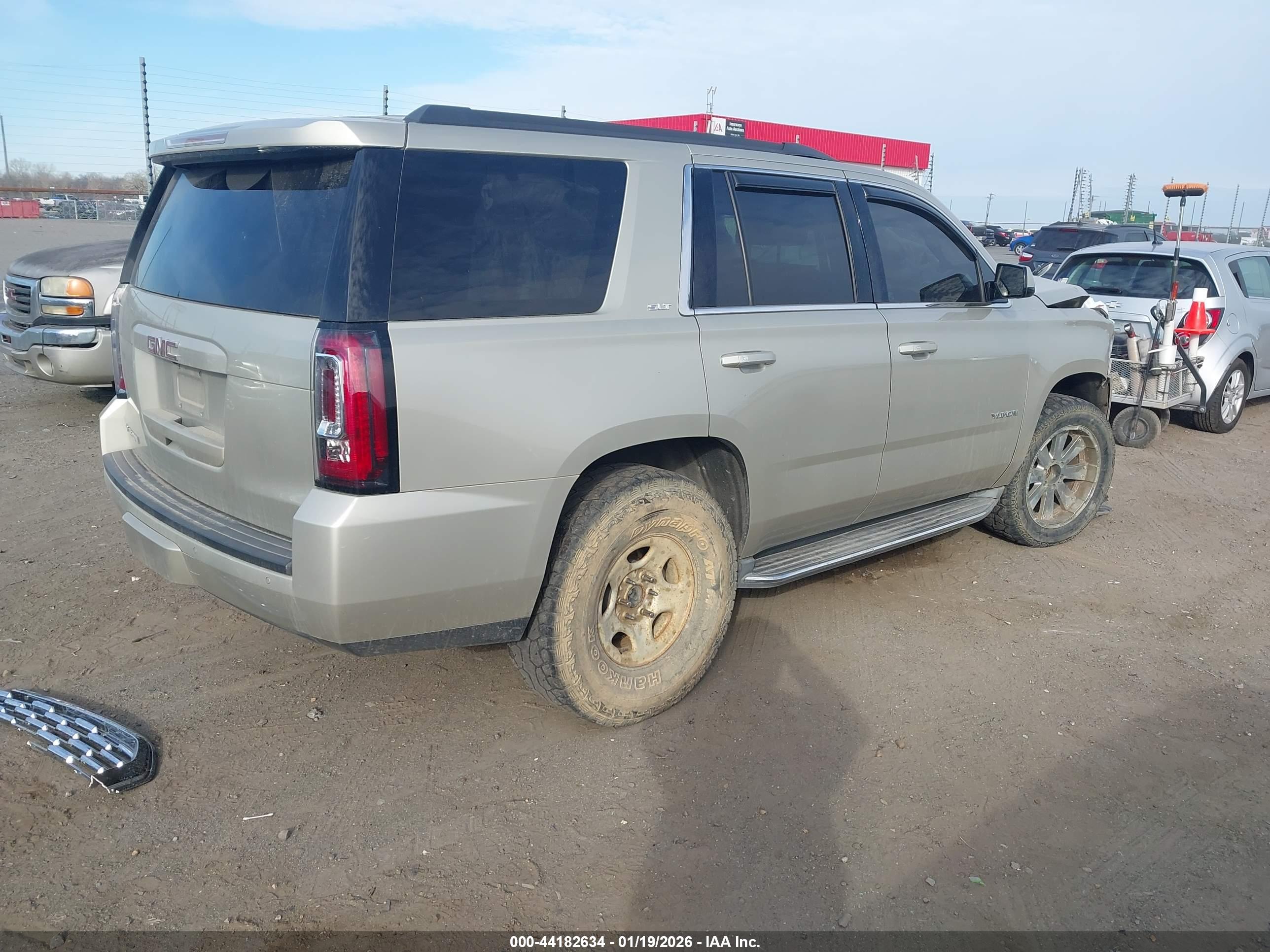 GMC YUKON image 4