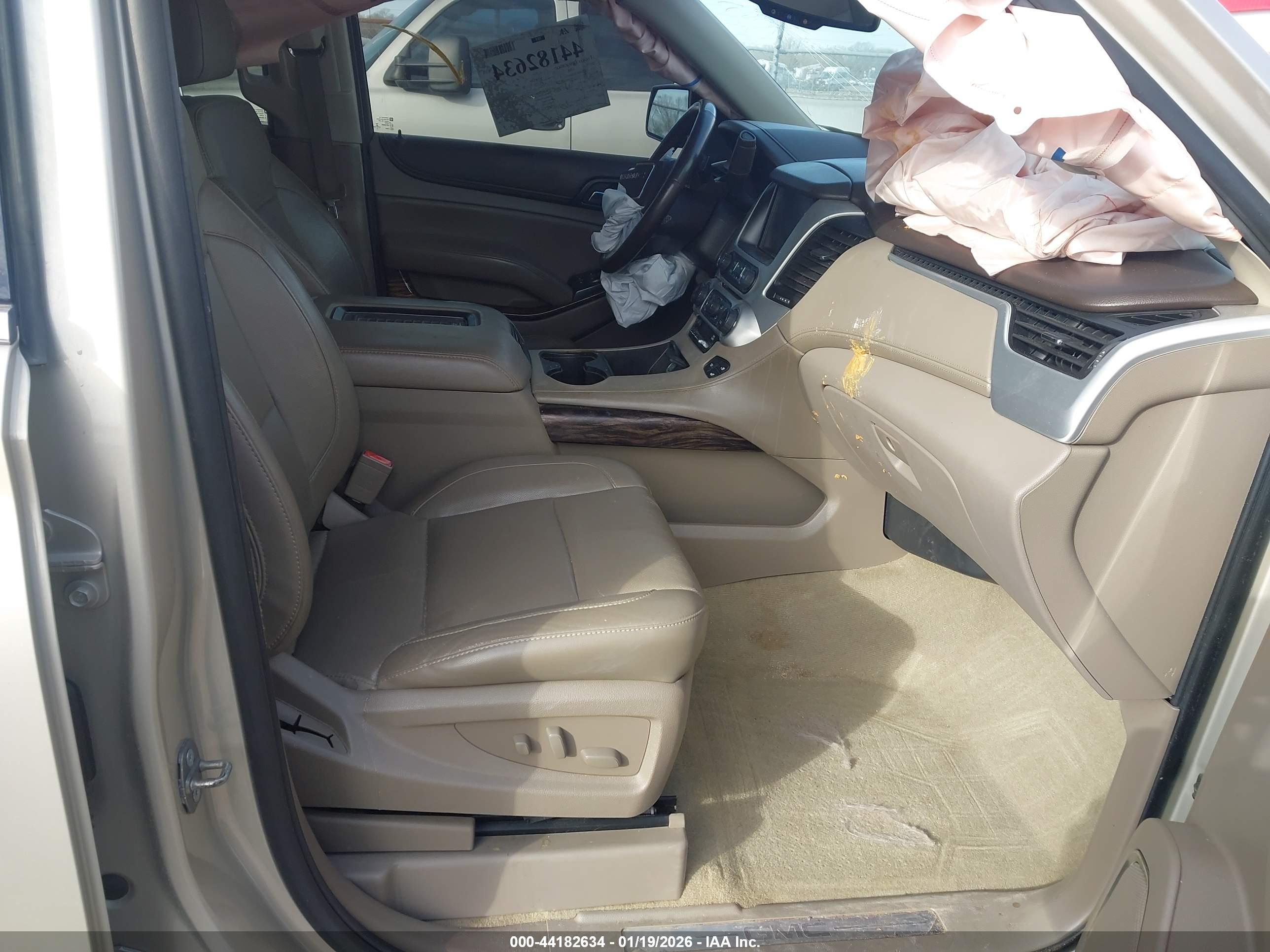 GMC YUKON image 5