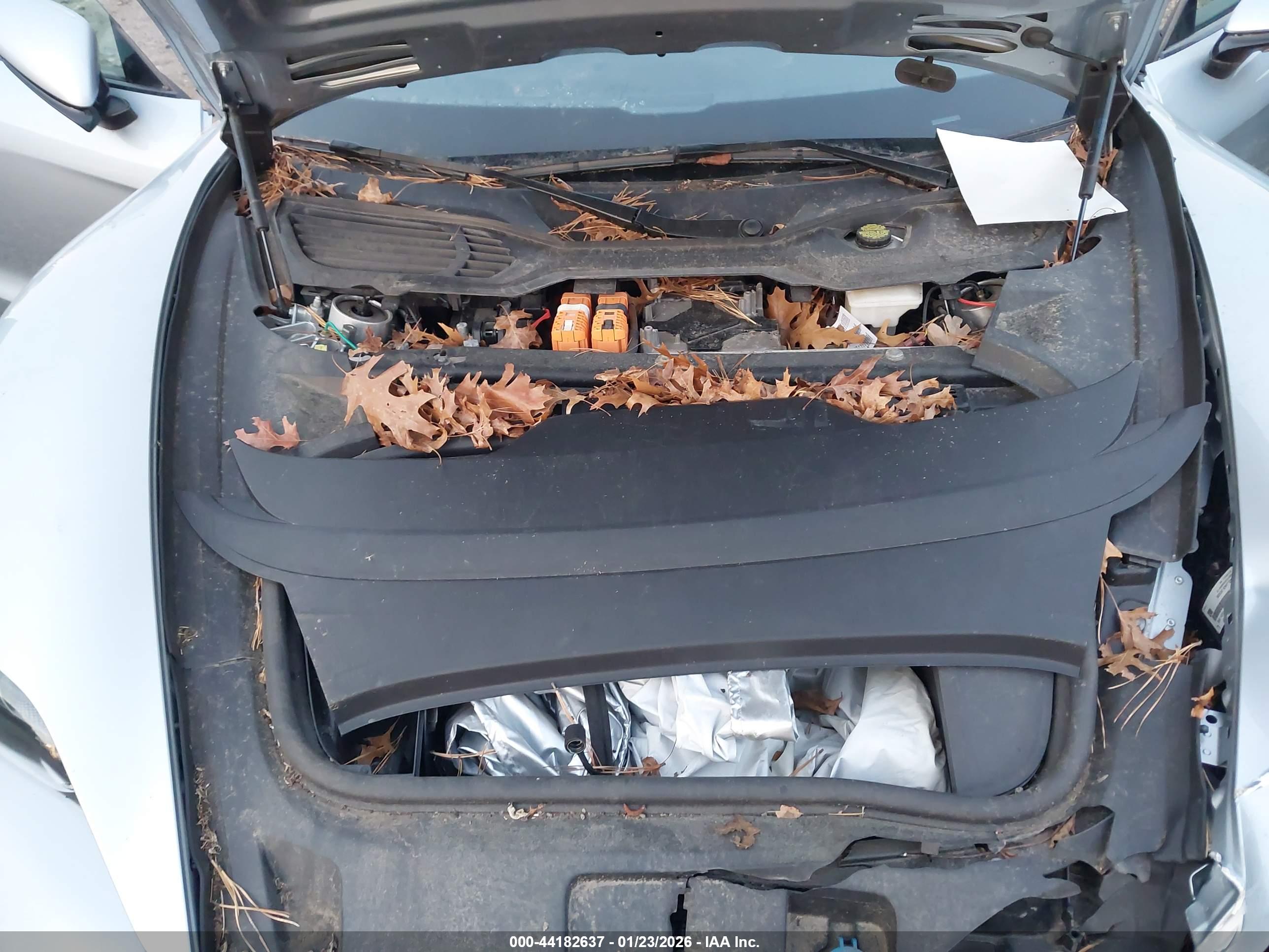 PORSCHE TAYCAN image 10