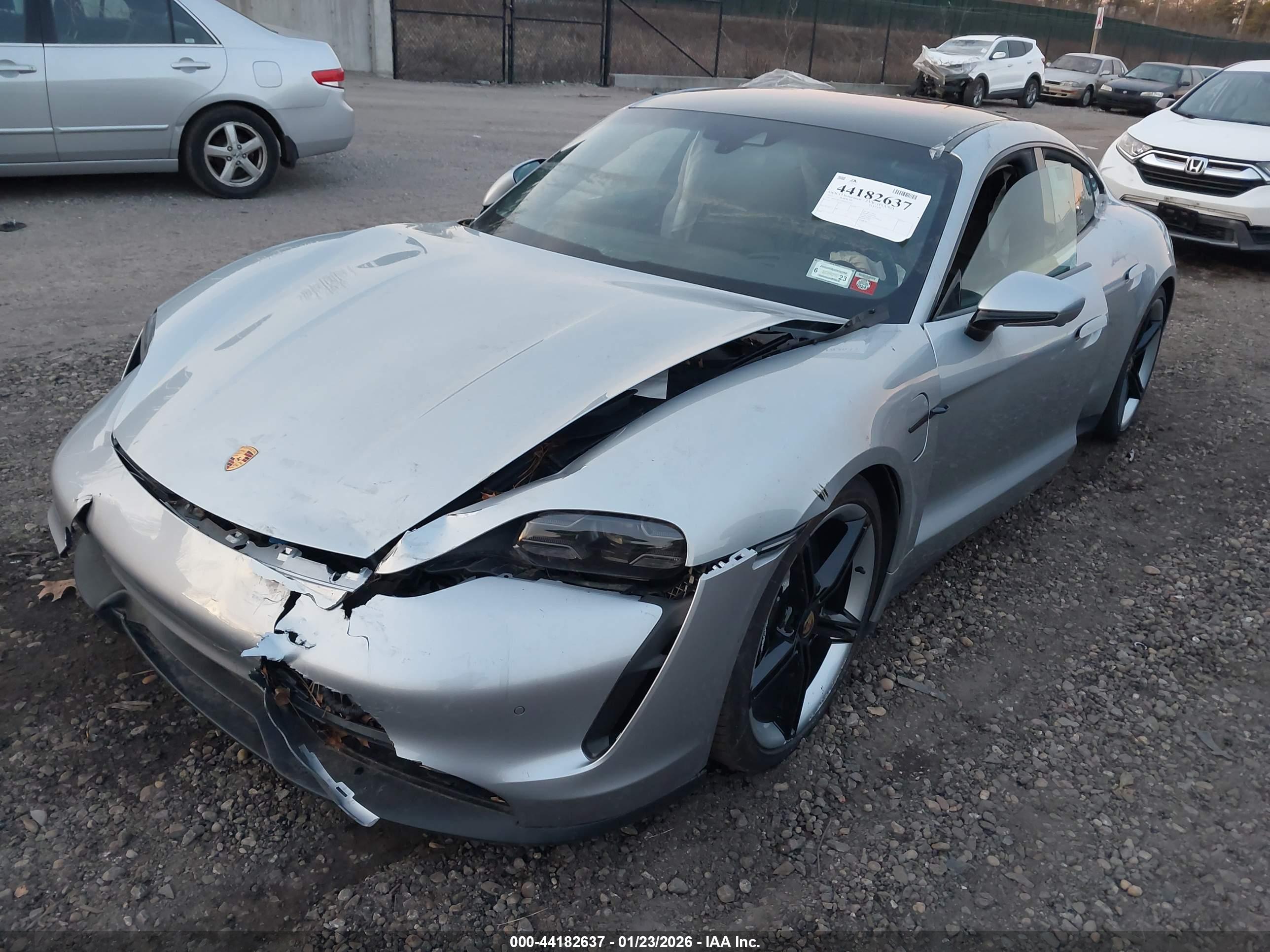 PORSCHE TAYCAN image 2