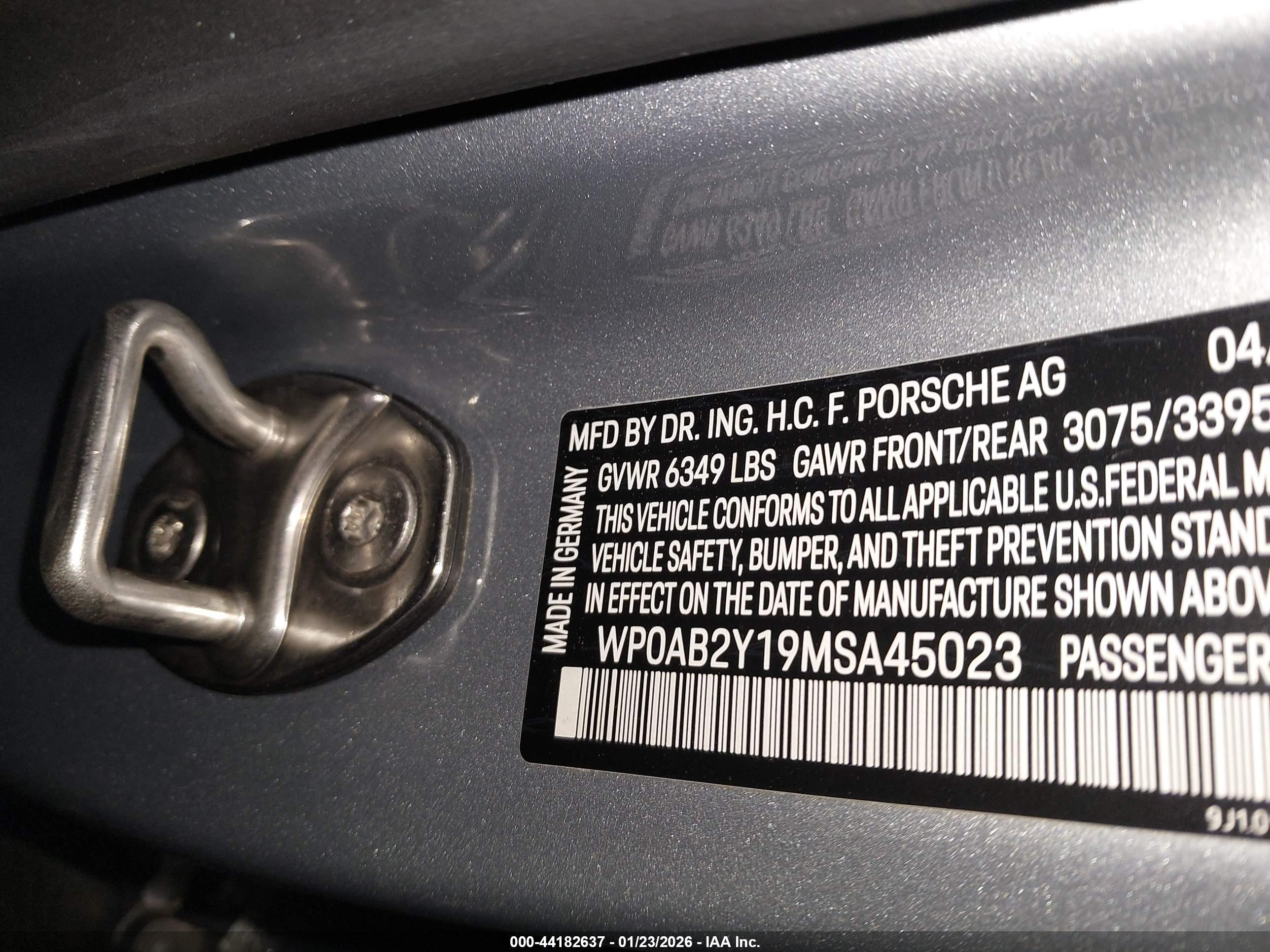 PORSCHE TAYCAN image 9