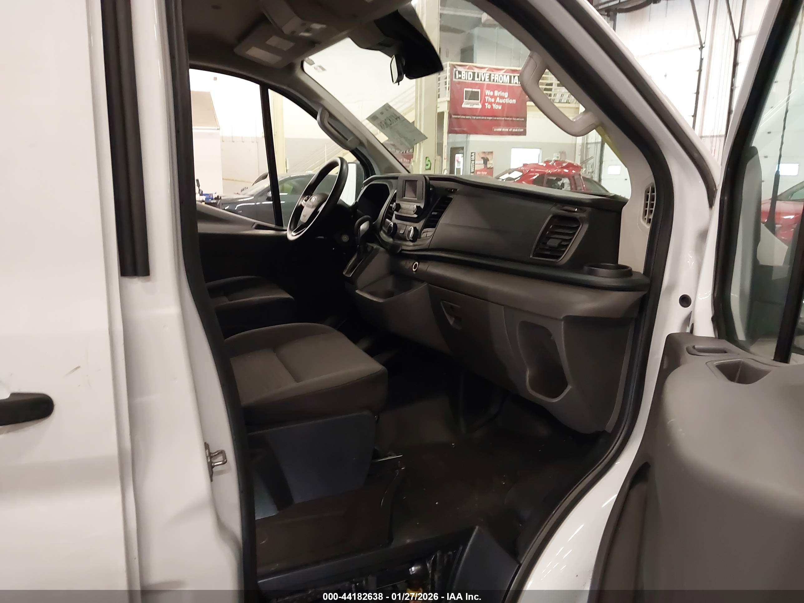 FORD TRANSIT-150 image 5