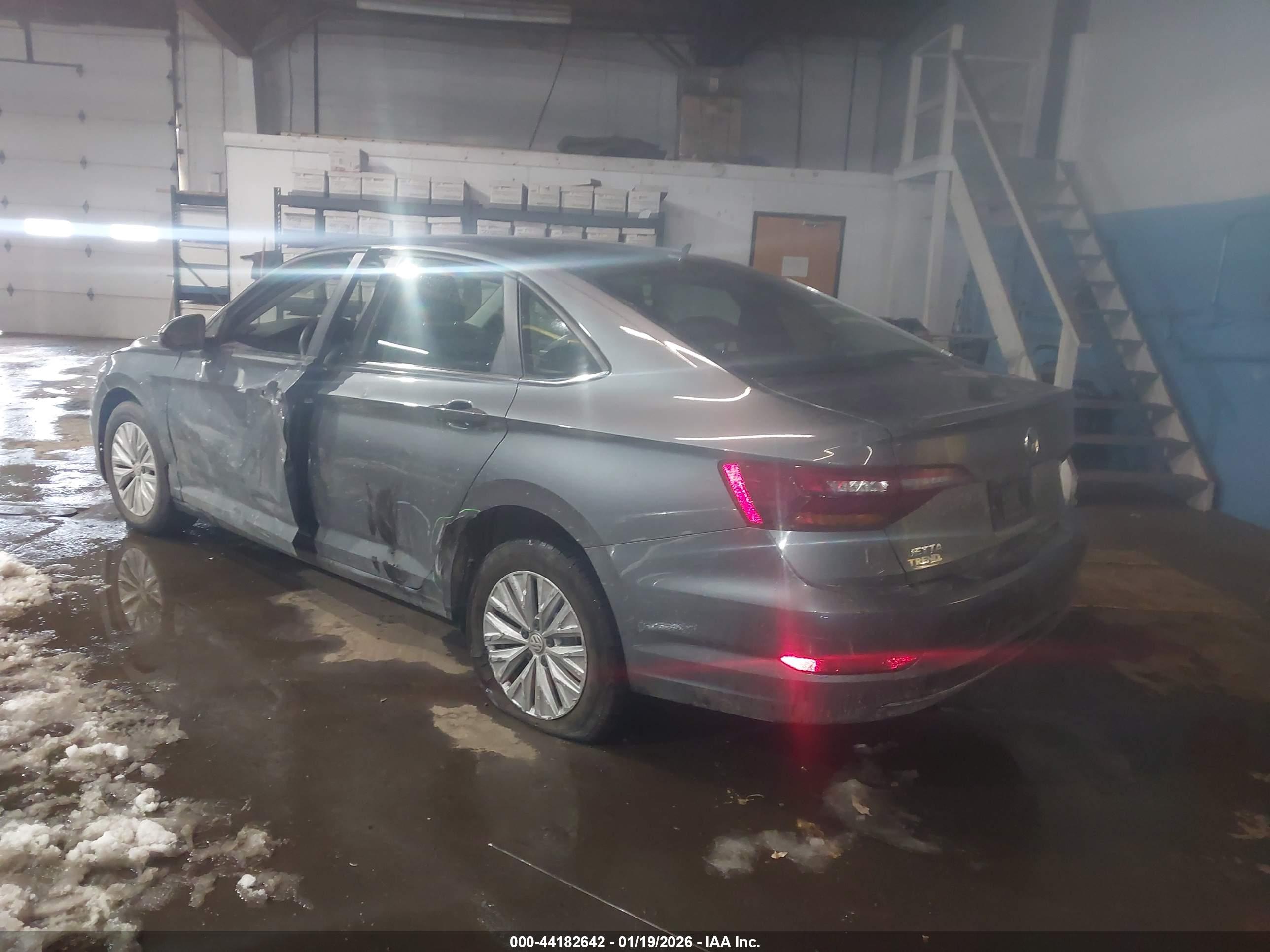 VOLKSWAGEN JETTA image 3