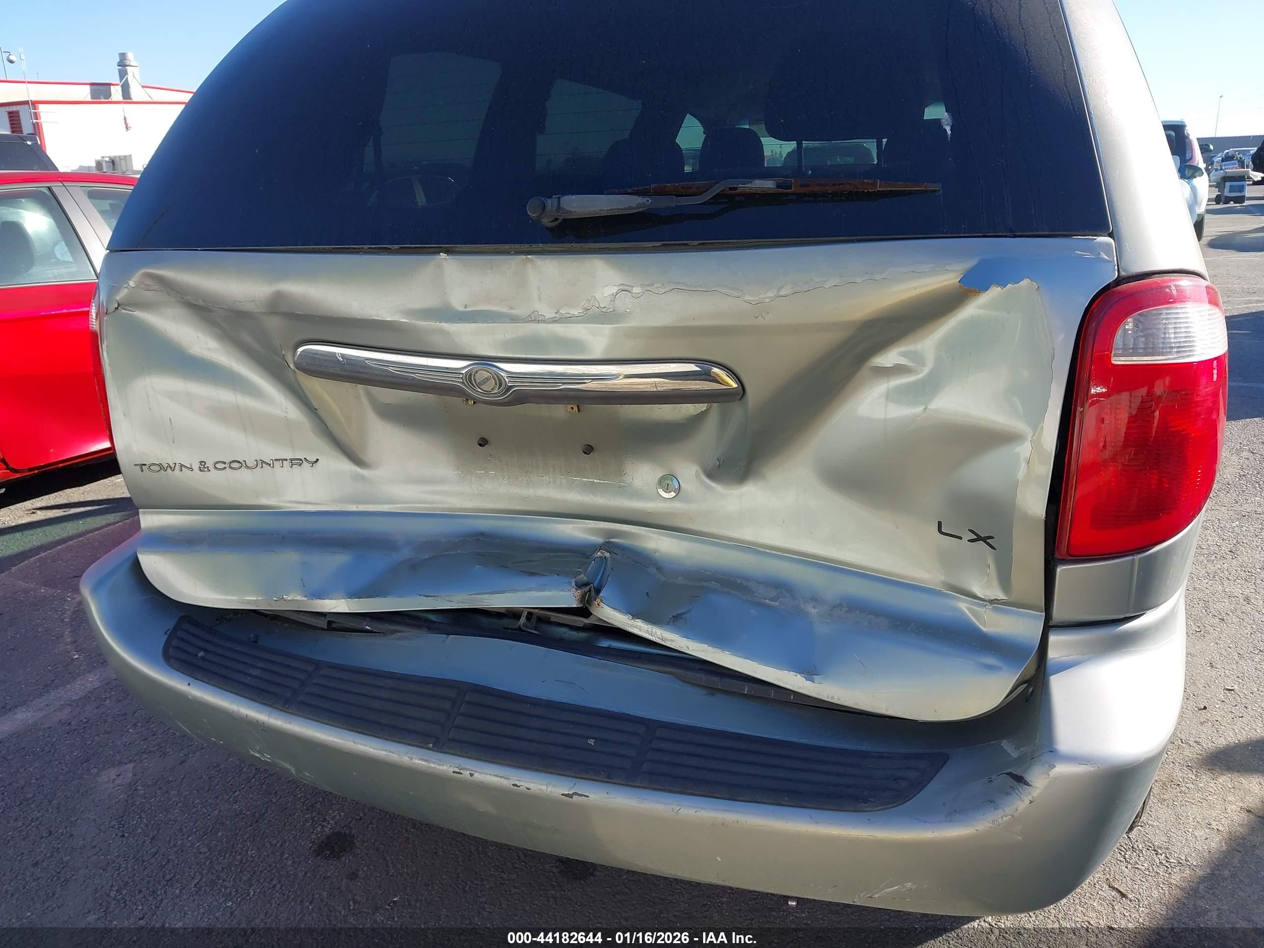 CHRYSLER TOWN image 6