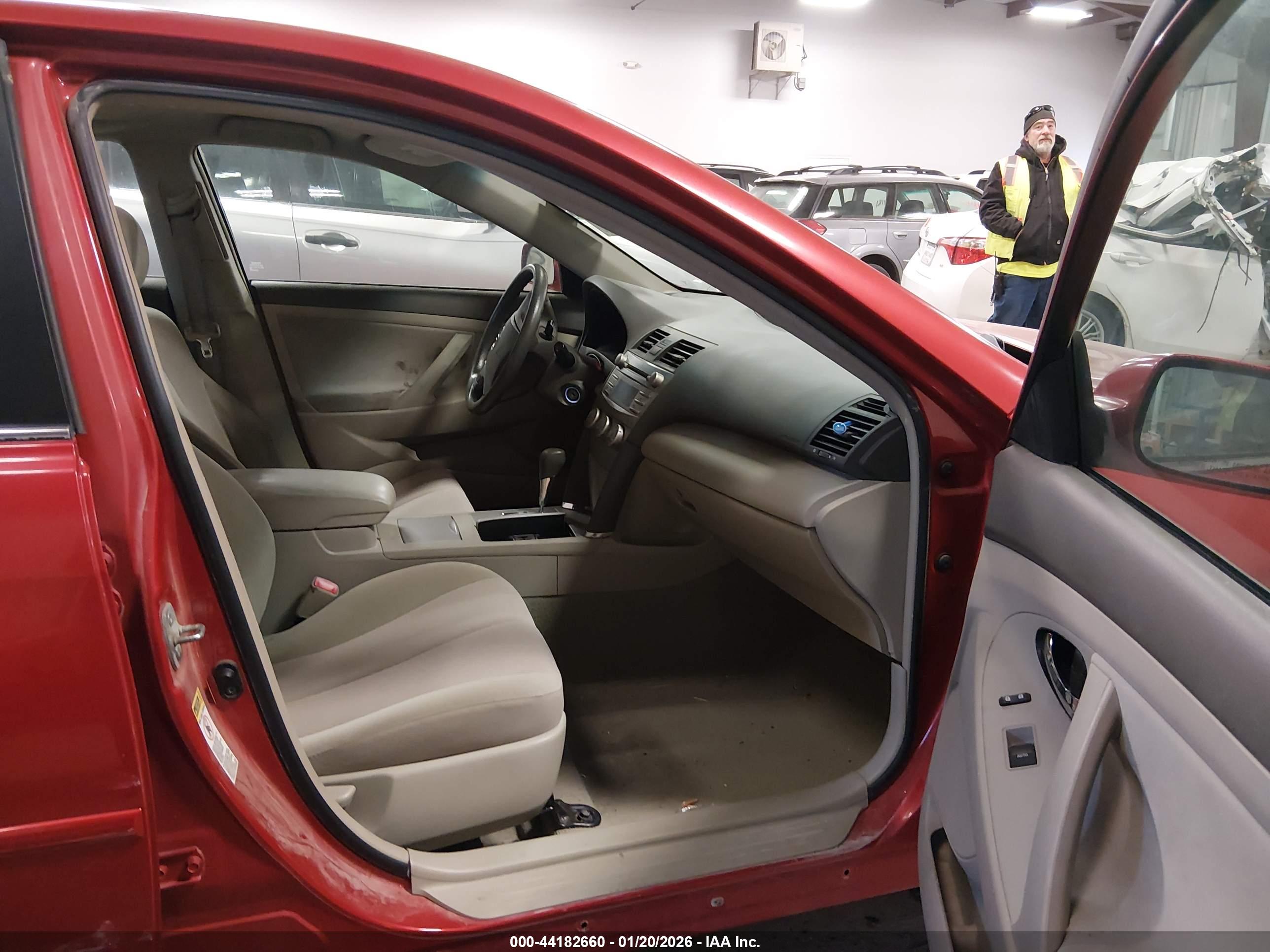 TOYOTA CAMRY image 5