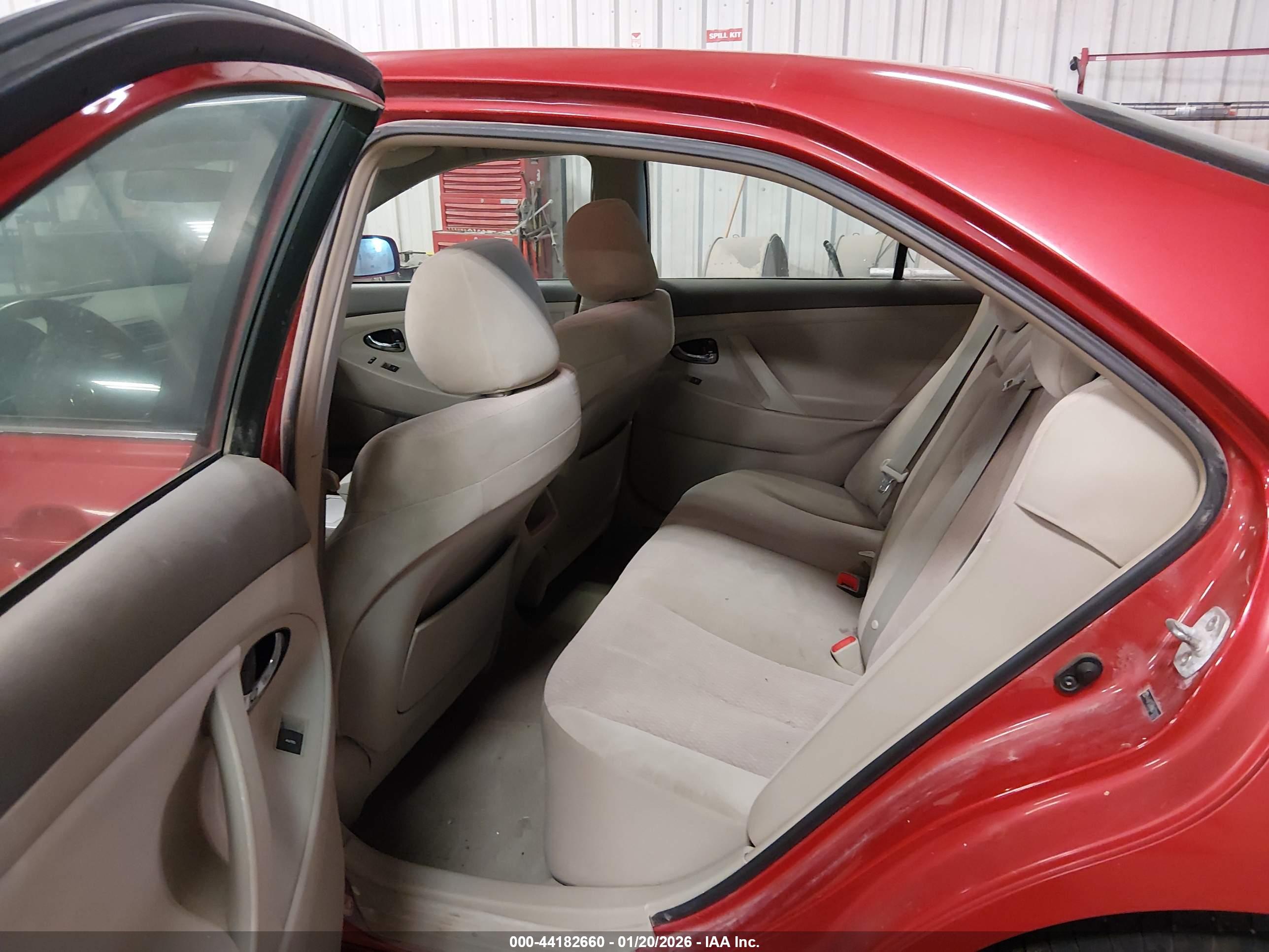 TOYOTA CAMRY image 8