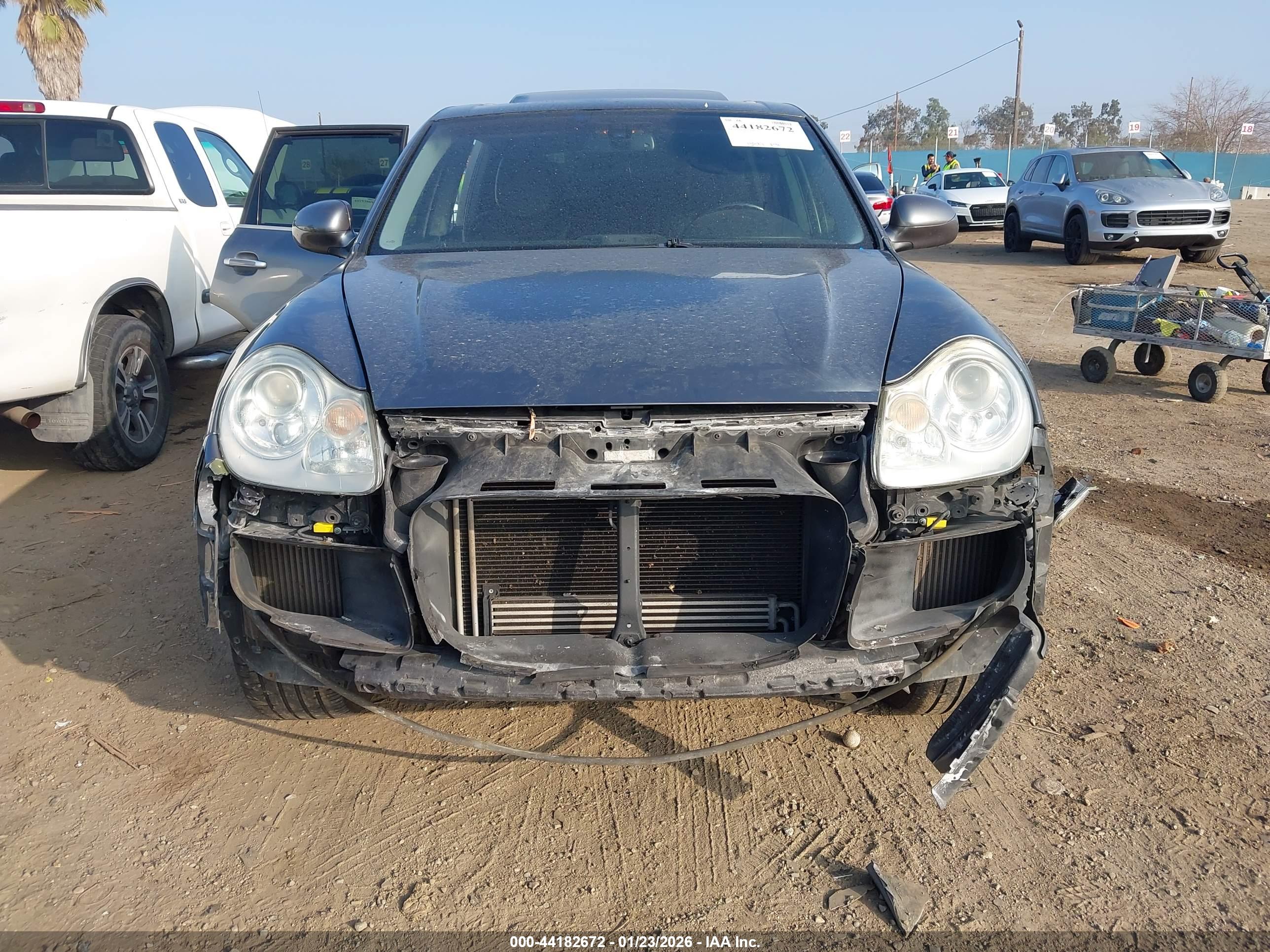 PORSCHE CAYENNE image 6