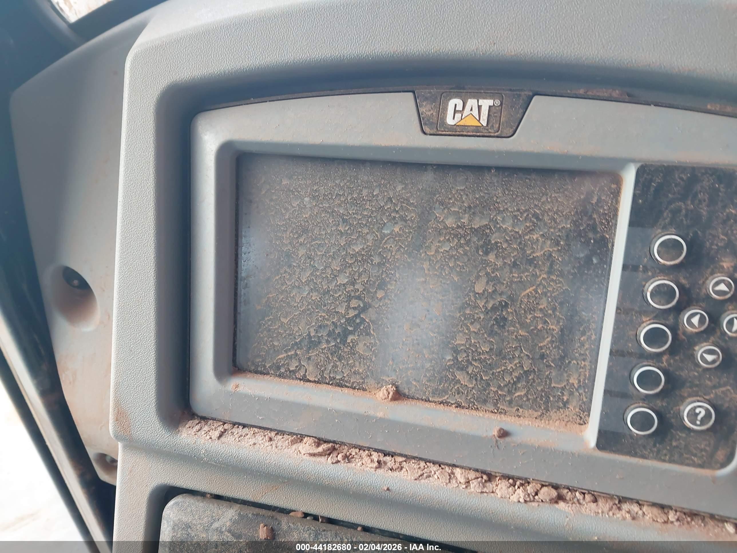 CATERPILLAR D8T image 7