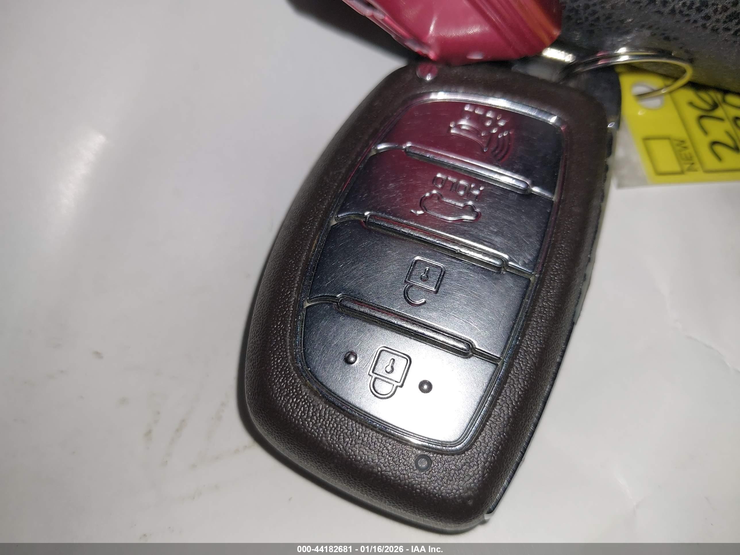 HYUNDAI TUCSON image 11
